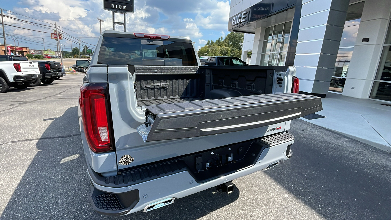 2024 GMC Sierra 1500 AT4 5