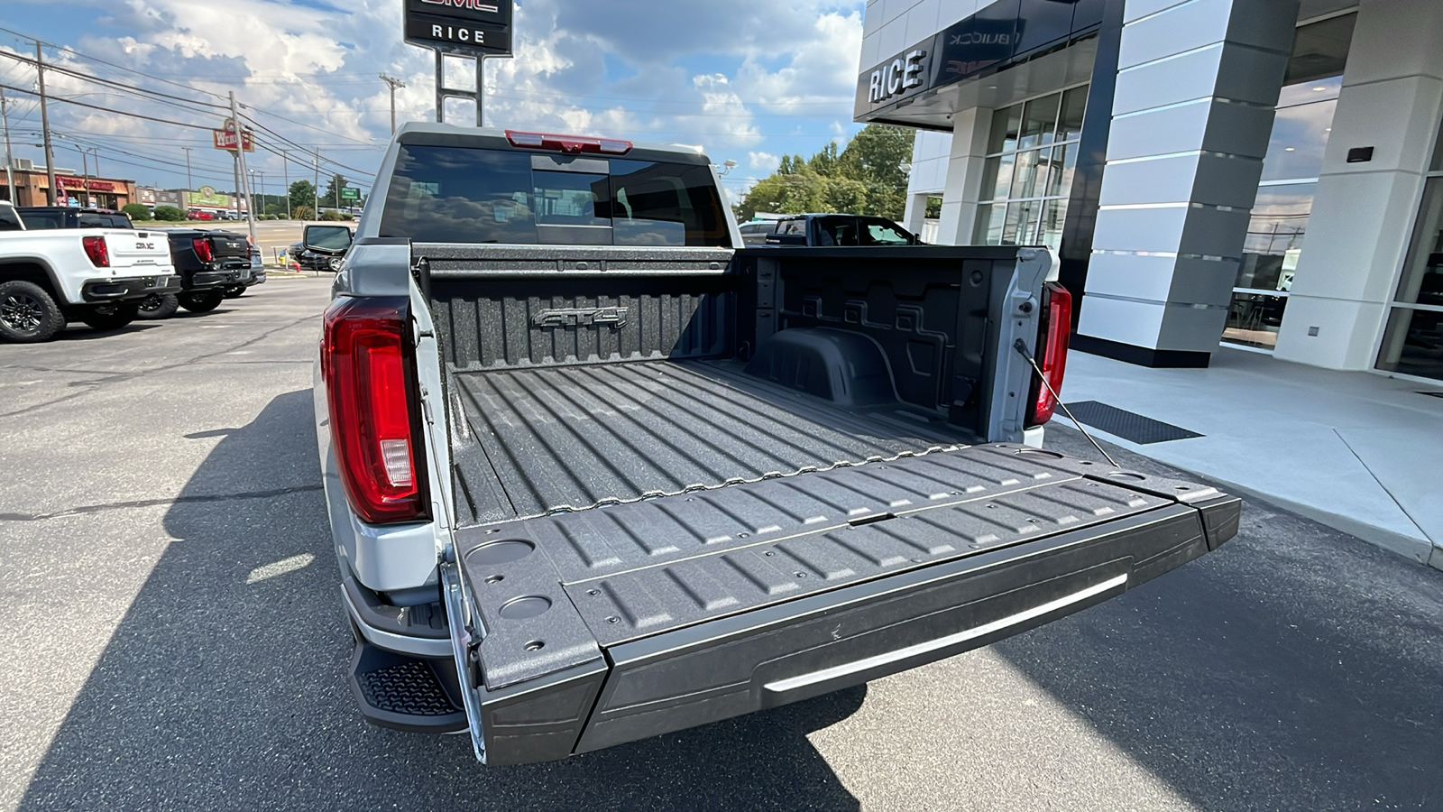 2024 GMC Sierra 1500 AT4 6