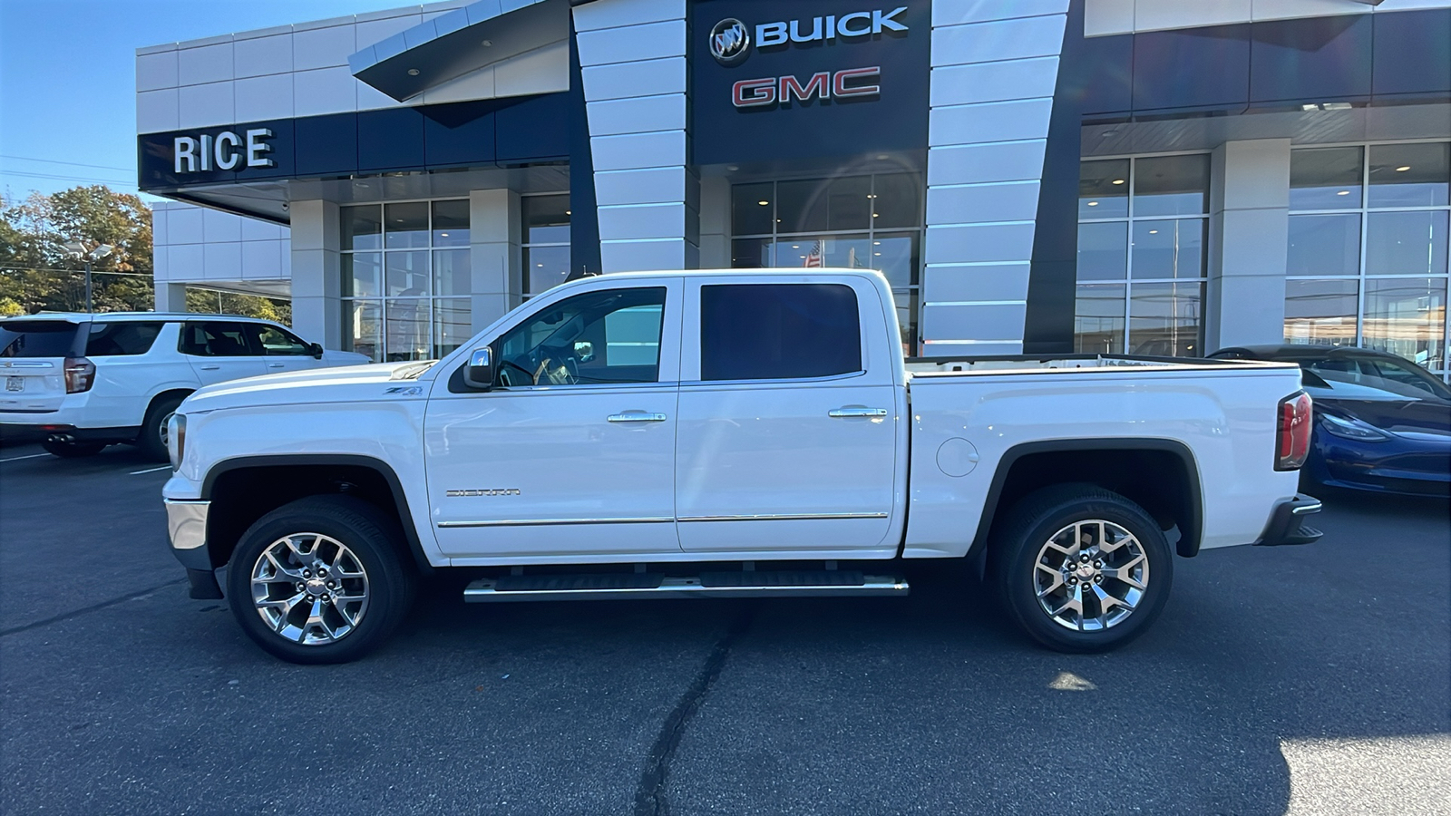 2016 GMC Sierra 1500 SLT 2