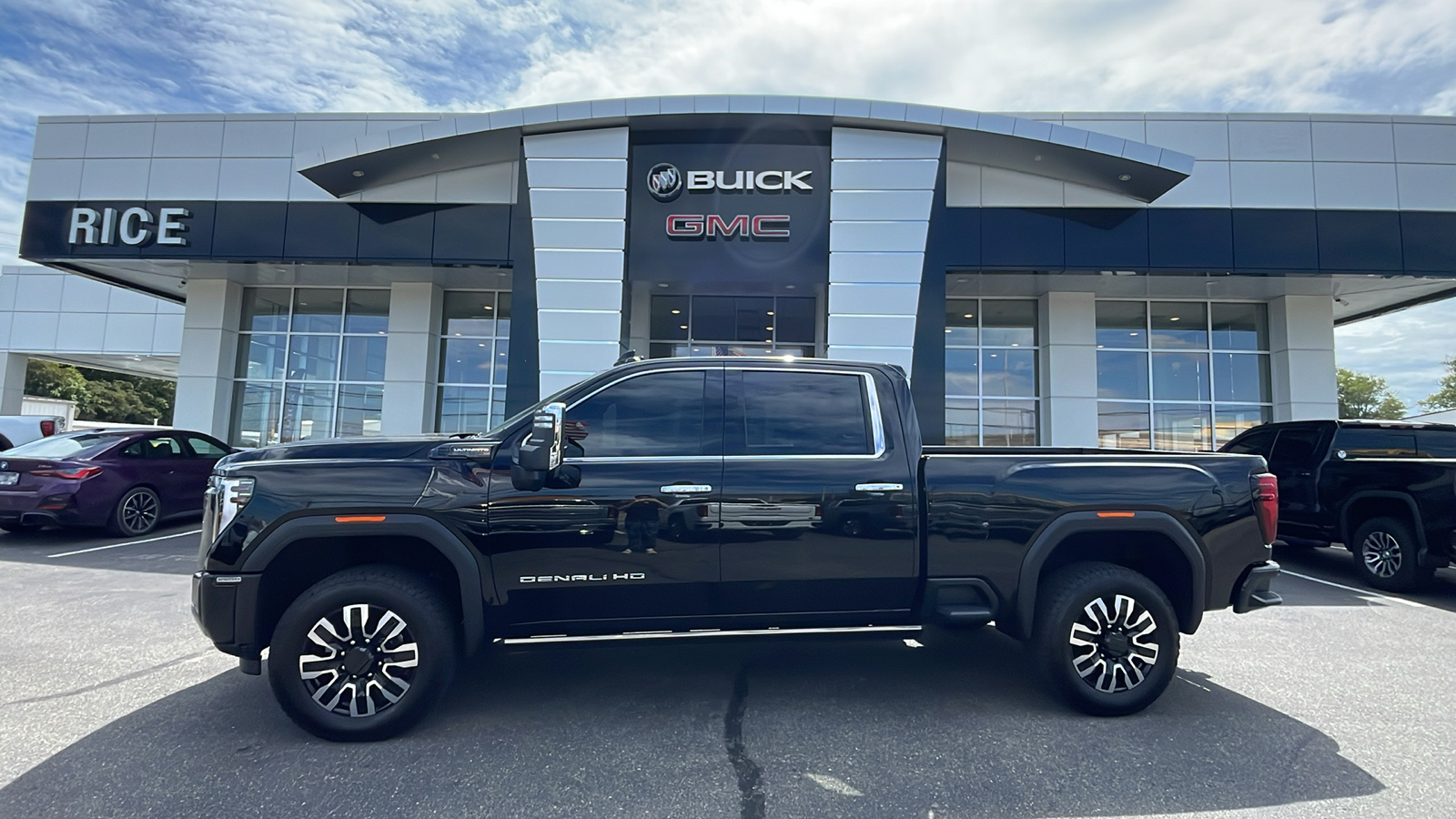 2024 GMC Sierra 2500HD Denali Ultimate 1