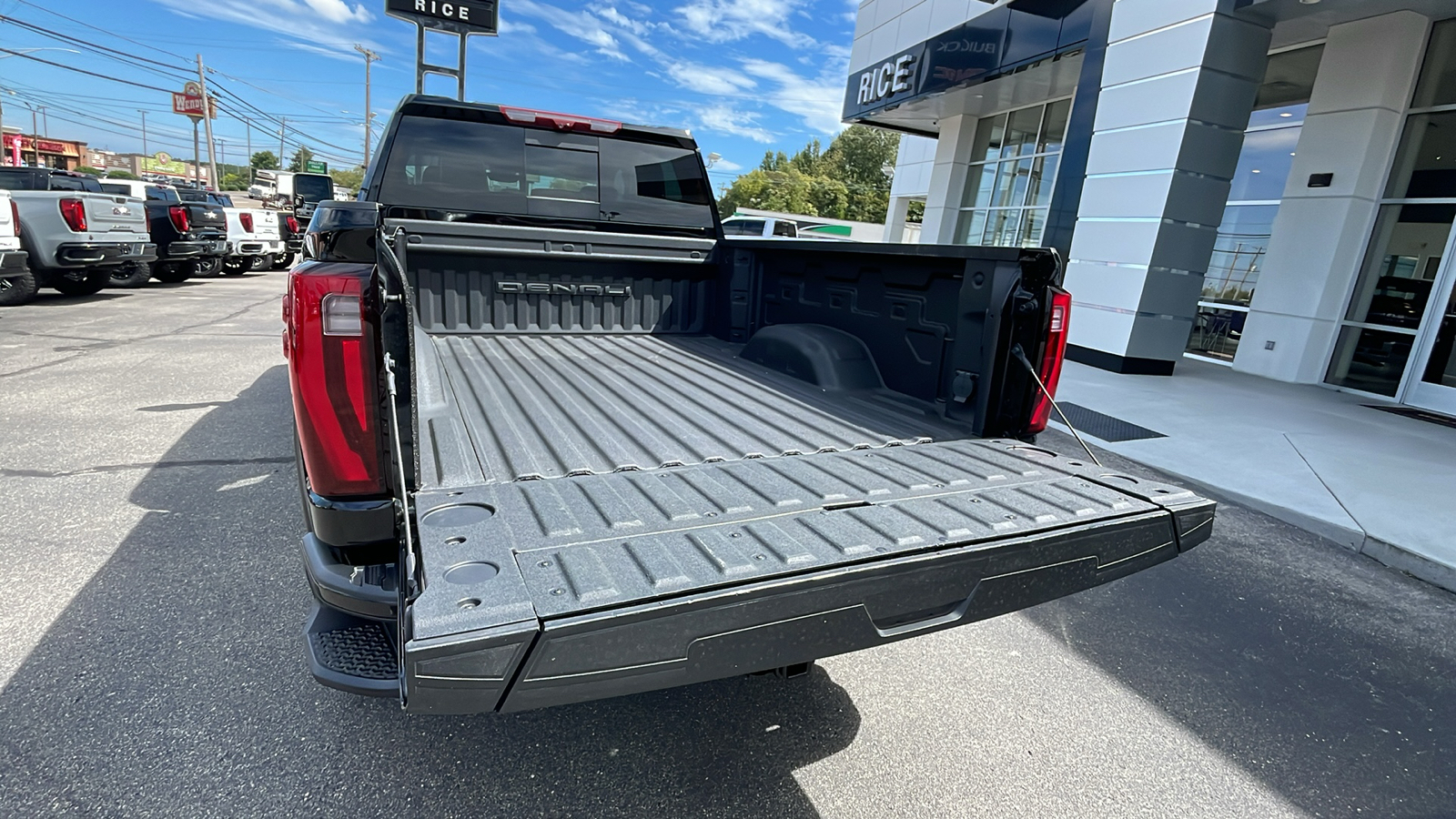 2024 GMC Sierra 2500HD Denali Ultimate 6