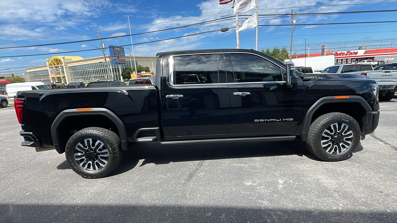 2024 GMC Sierra 2500HD Denali Ultimate 8