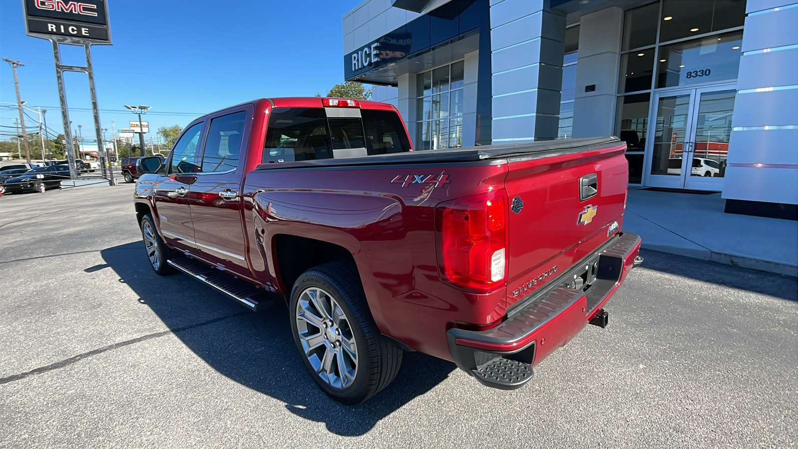 2018 Chevrolet Silverado 1500 High Country 3