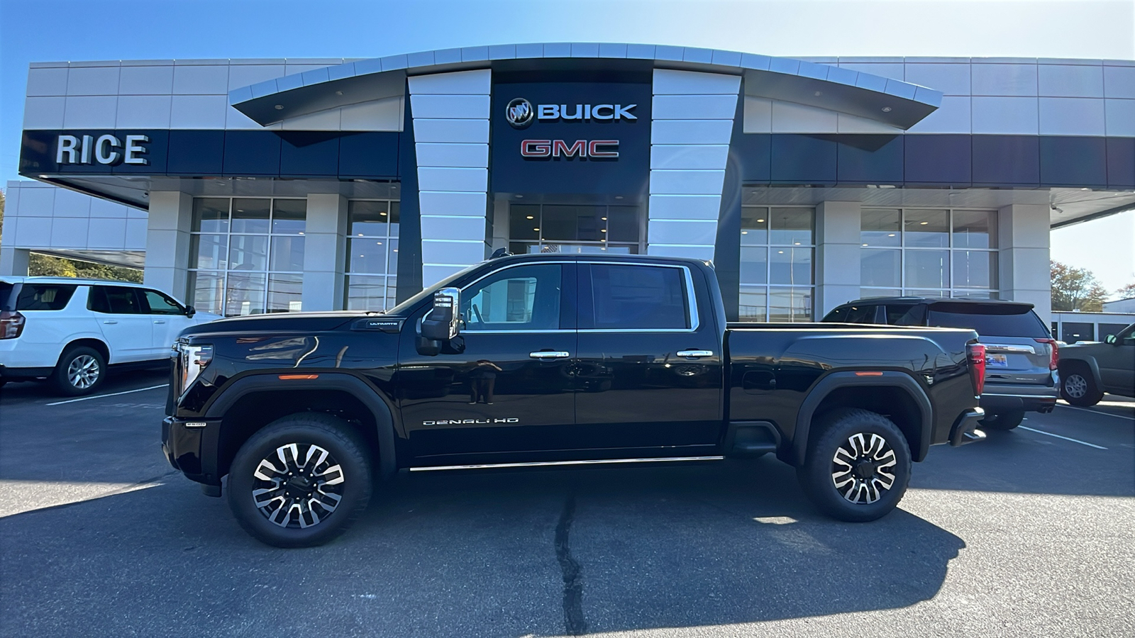 2025 GMC Sierra 2500HD Denali Ultimate 1