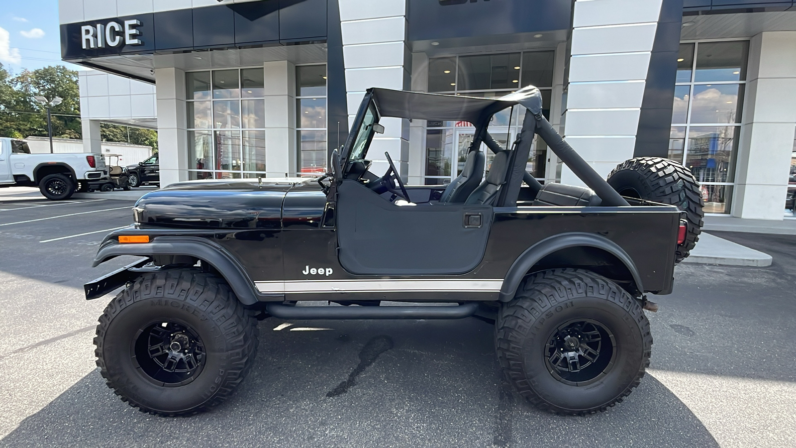 1984 Jeep CJ-7 Base 2