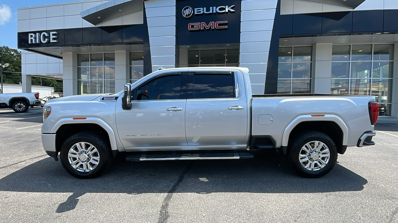 2020 GMC Sierra 2500HD Denali 2