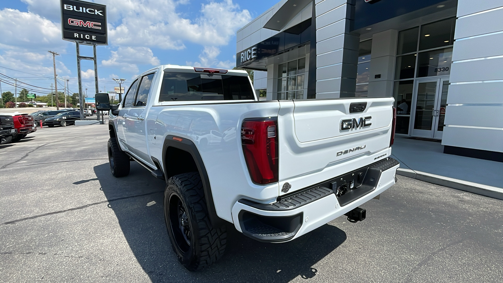 2024 GMC Sierra 2500HD Denali Ultimate 3