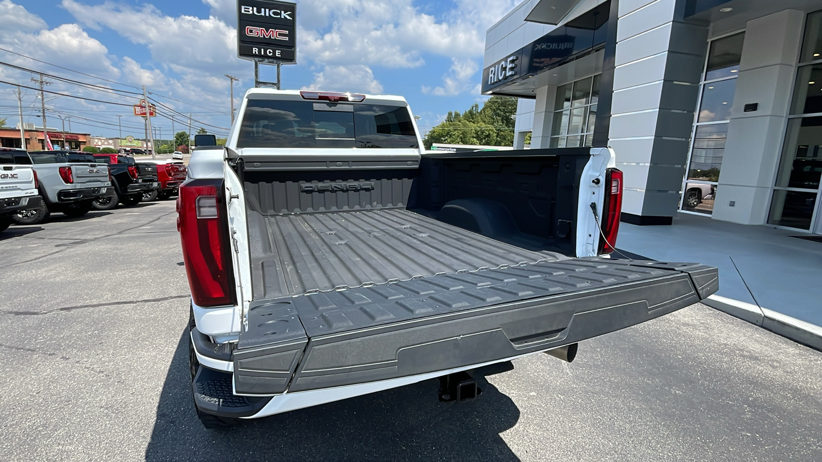 2024 GMC Sierra 2500HD Denali Ultimate 6