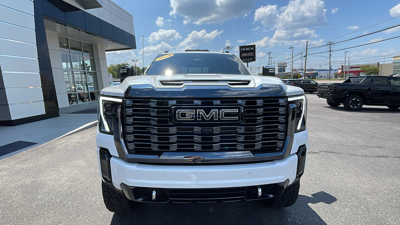 2024 GMC Sierra 2500HD Denali Ultimate 10