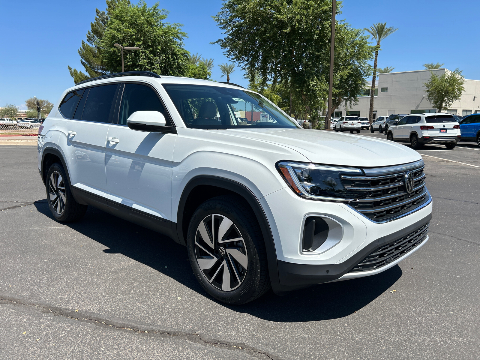 2024 Volkswagen Atlas 2.0T SE w/Technology 2