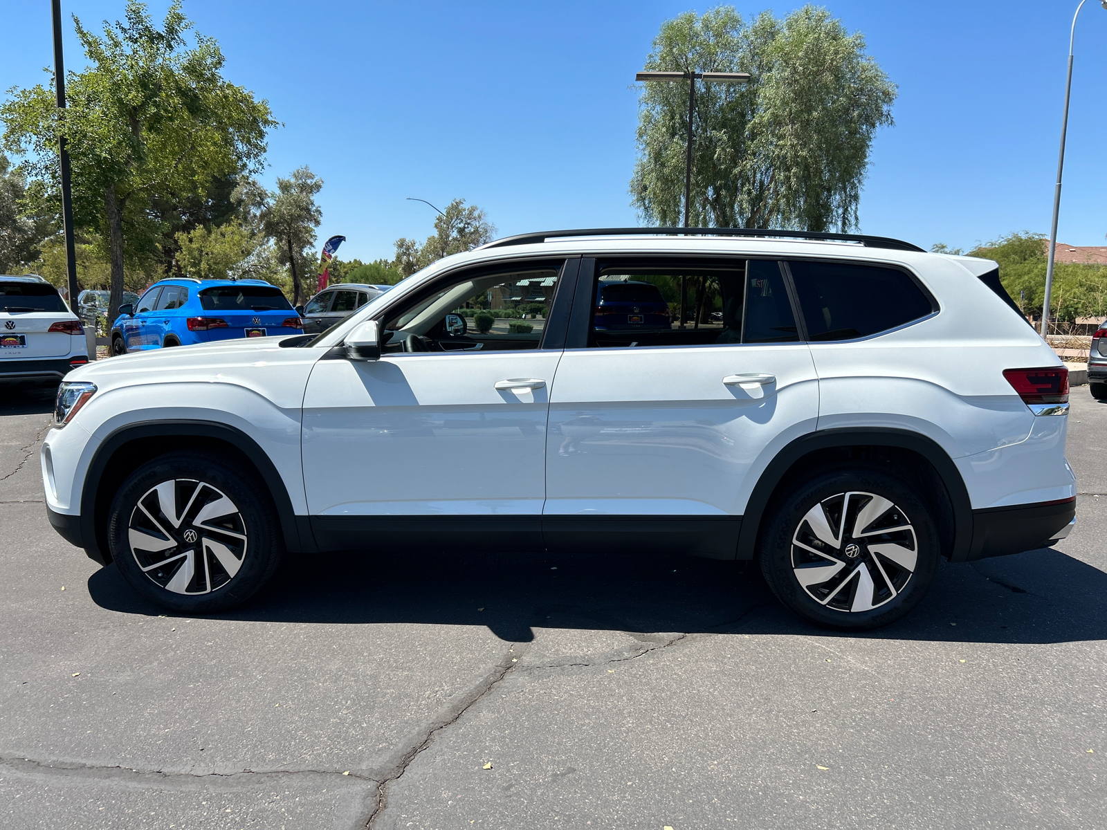 2024 Volkswagen Atlas 2.0T SE w/Technology 5