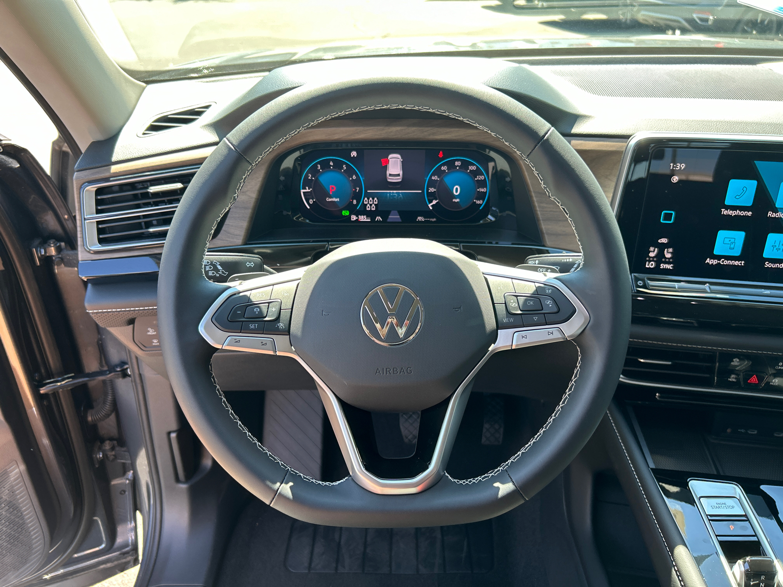 2024 Volkswagen Atlas 2.0T SE w/Technology 10