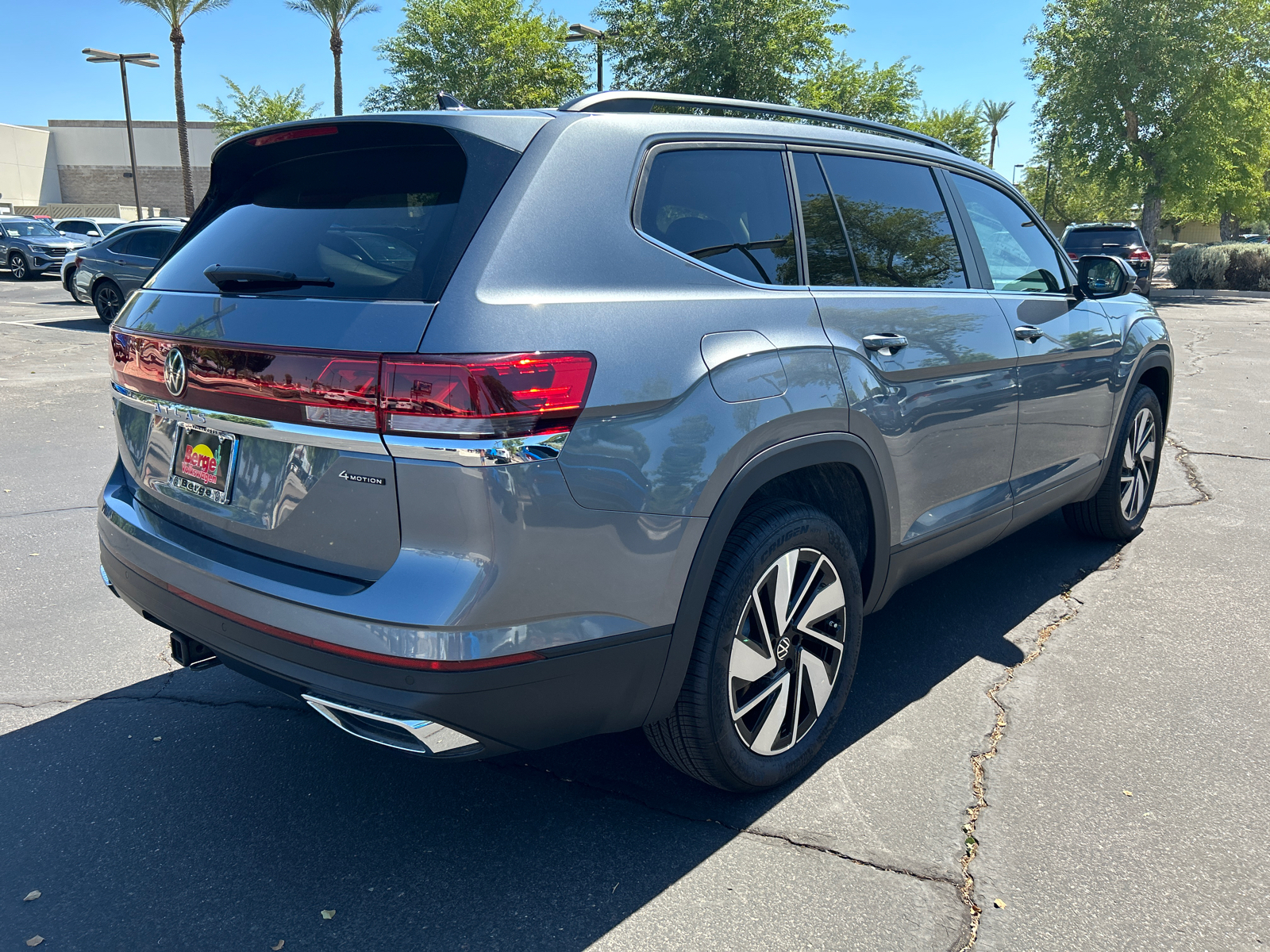 2024 Volkswagen Atlas 2.0T SE w/Technology 26