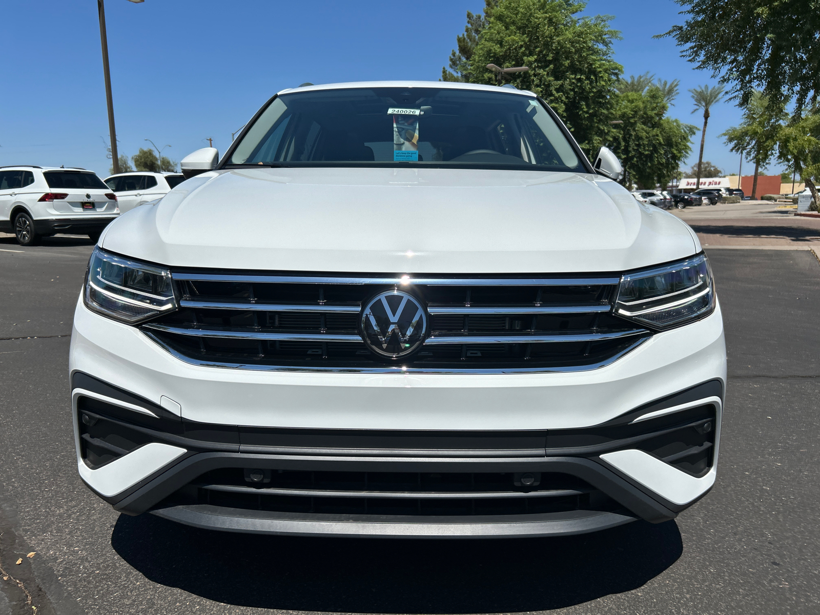 2024 Volkswagen Tiguan 2.0T SE 3