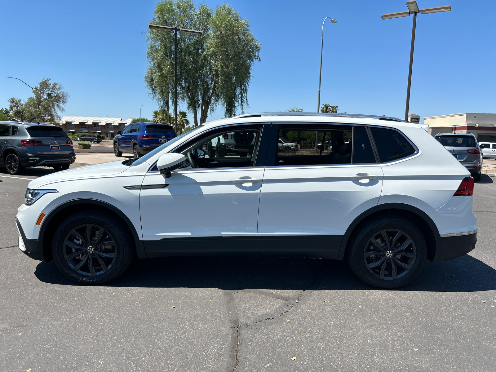 2024 Volkswagen Tiguan 2.0T SE 5