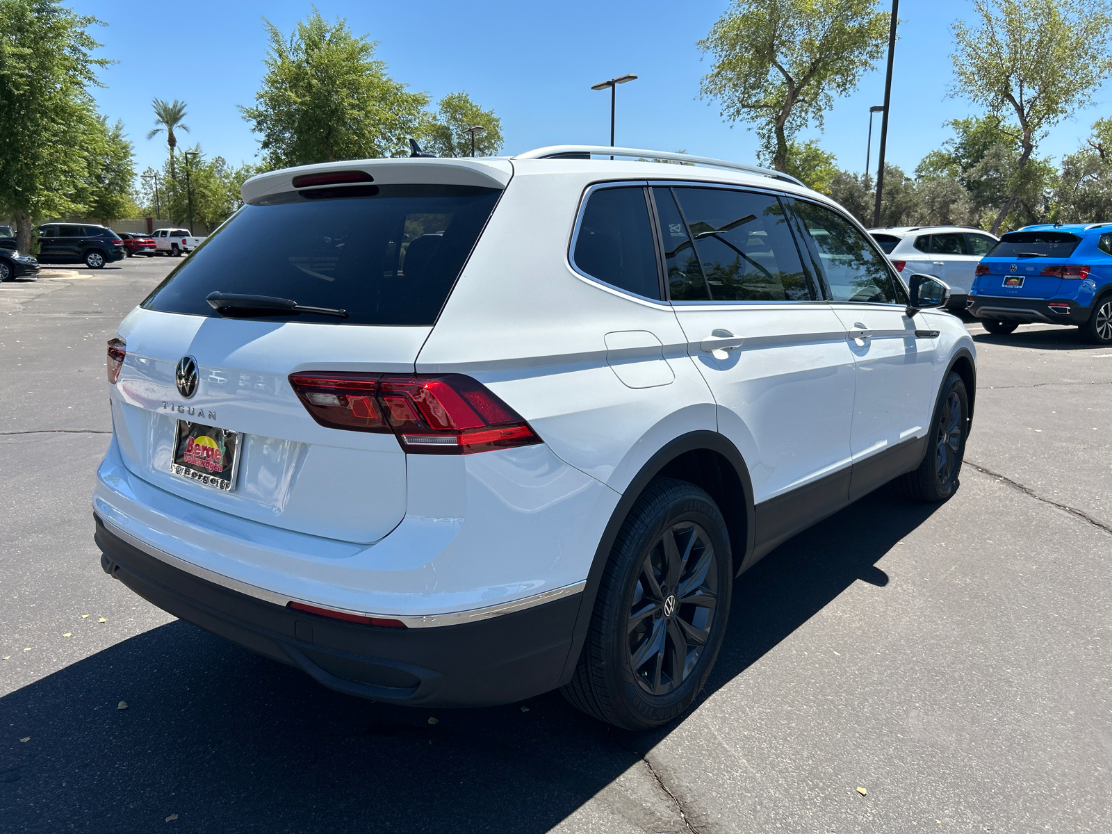 2024 Volkswagen Tiguan 2.0T SE 27