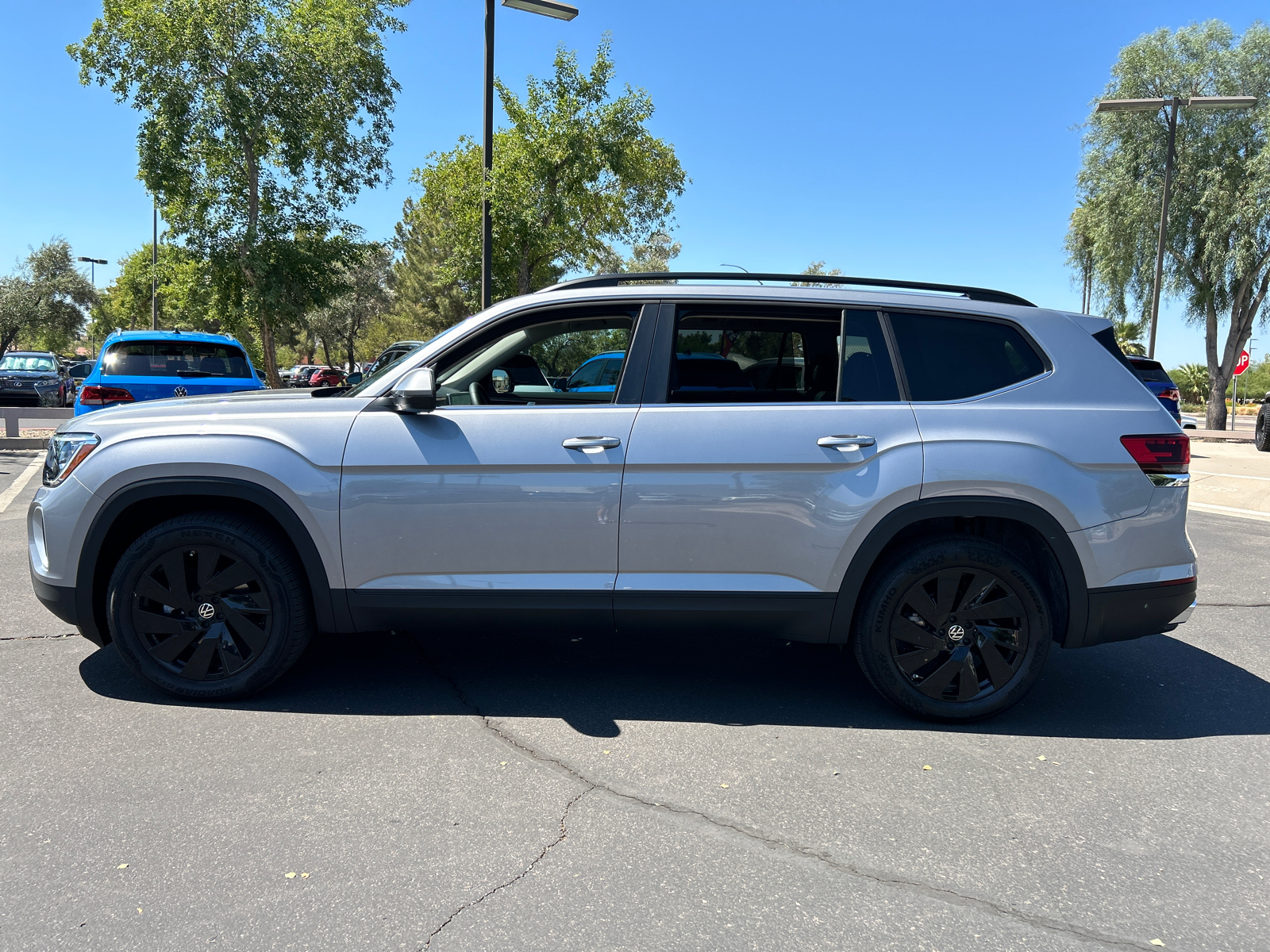 2024 Volkswagen Atlas 2.0T SE w/Technology 5