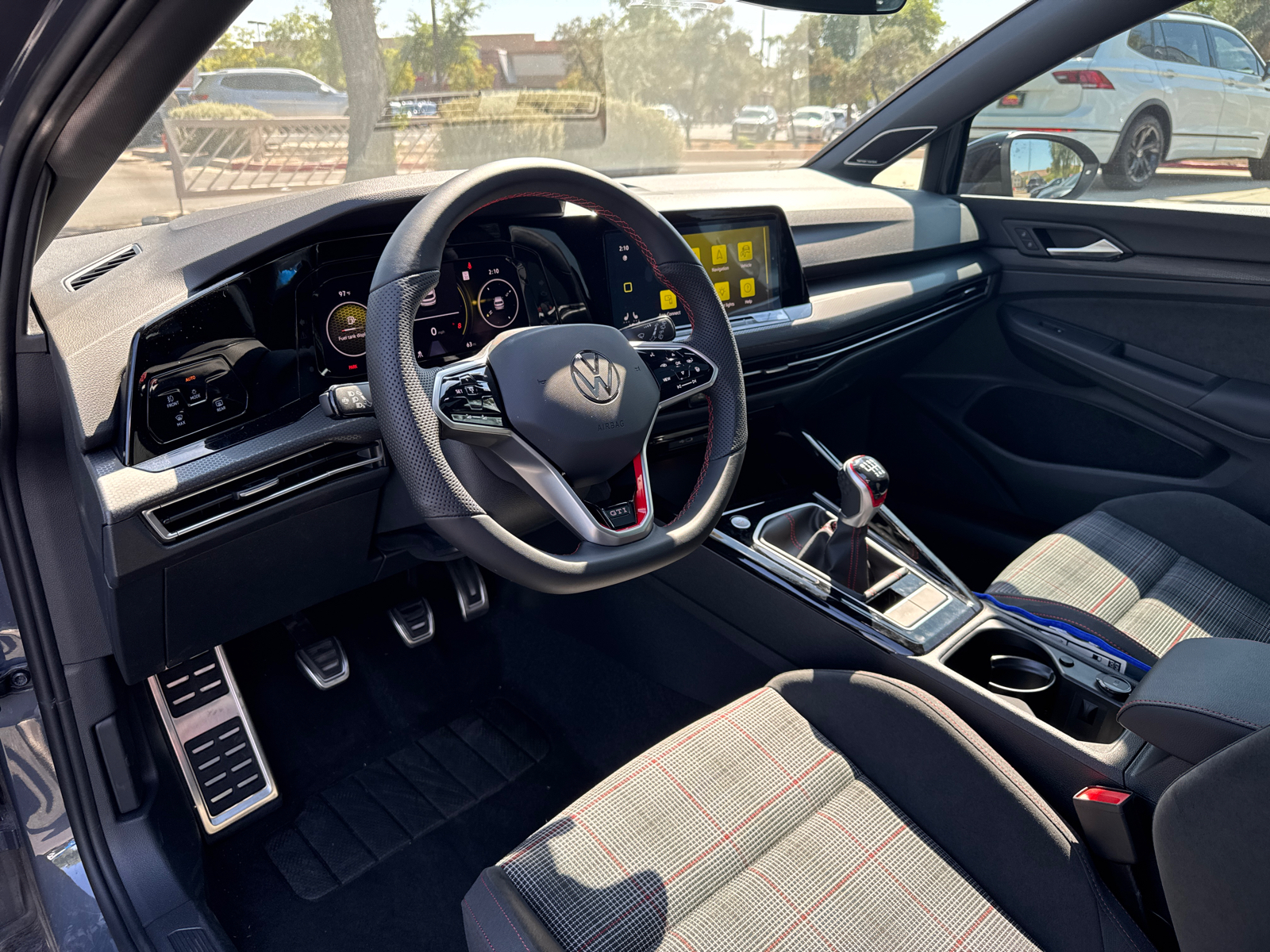 2024 Volkswagen Golf GTI SE 19