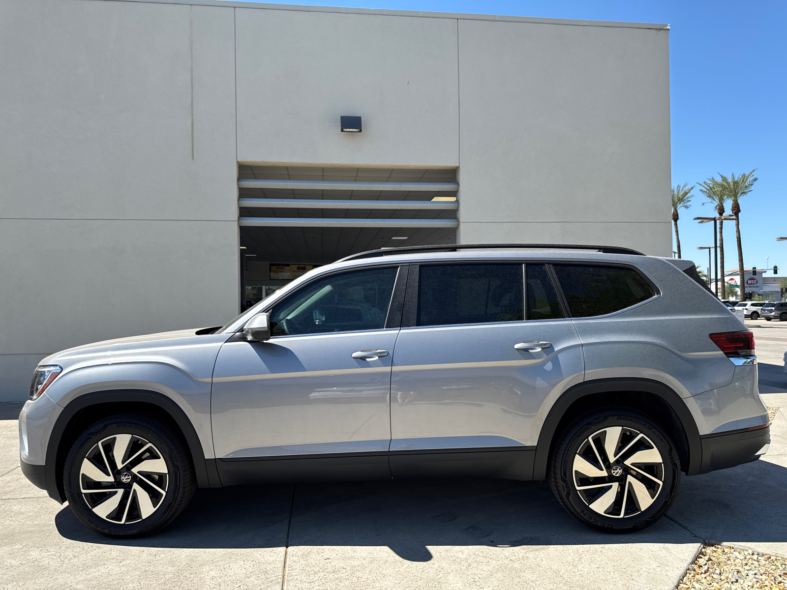 2024 Volkswagen Atlas 2.0T SE w/Technology 5