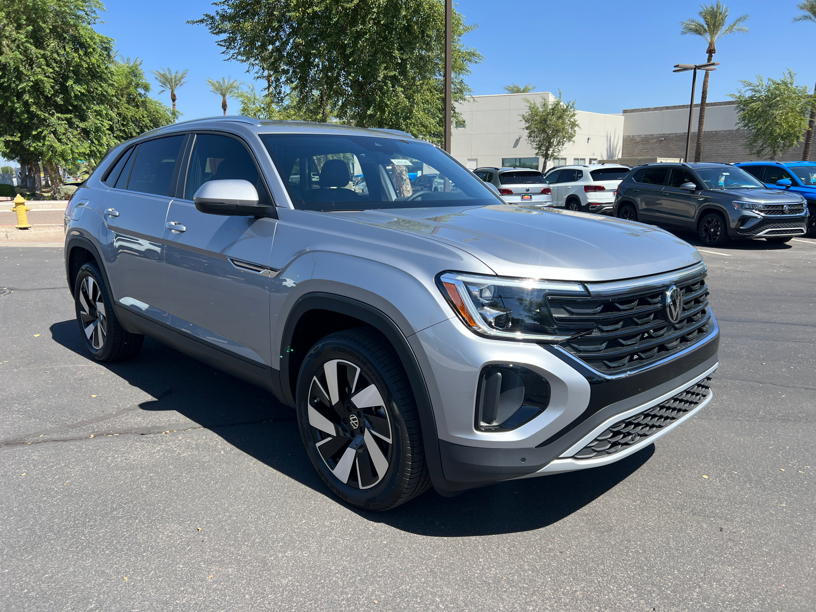 2024 Volkswagen Atlas Cross Sport 2.0T SE w/Technology 2