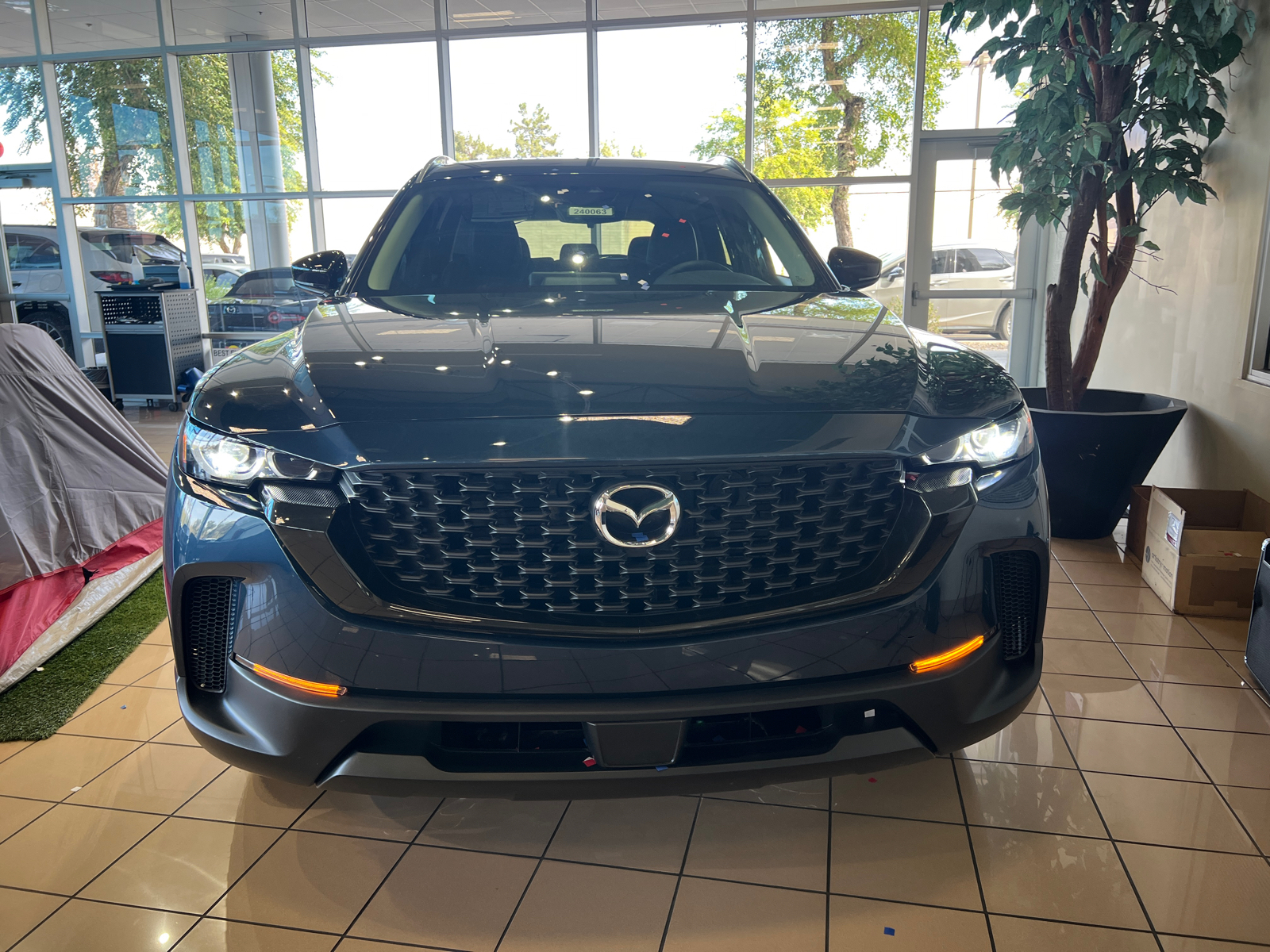 2024 Mazda CX-50 2.5 S Preferred Package 3