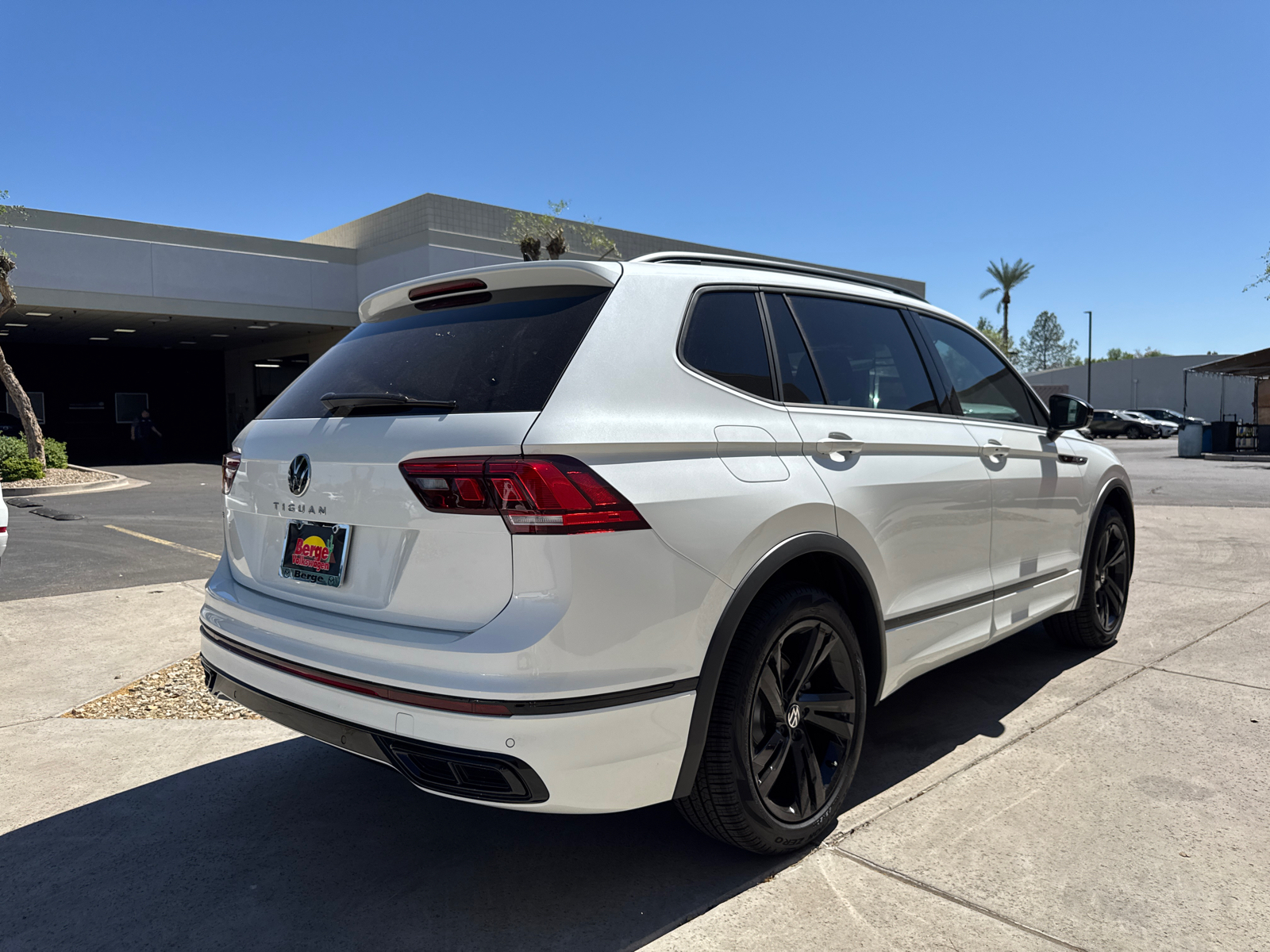 2024 Volkswagen Tiguan 2.0T SE R-Line Black 29