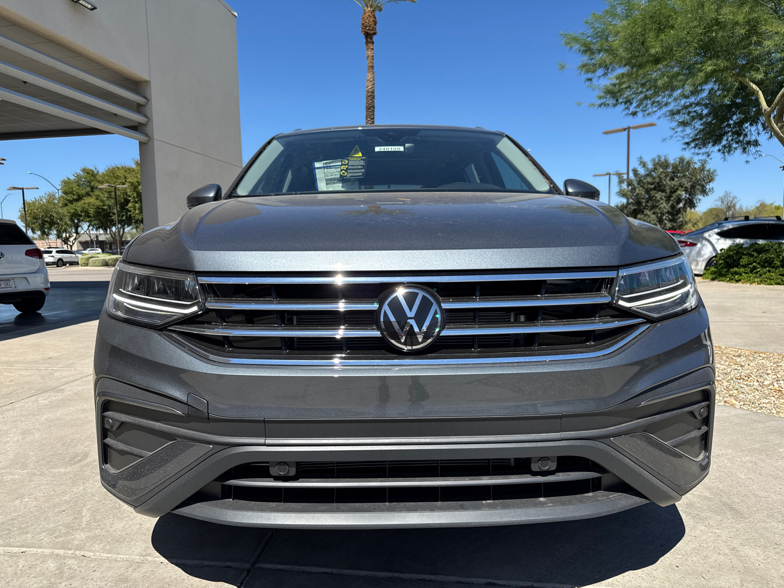 2024 Volkswagen Tiguan 2.0T SE 3