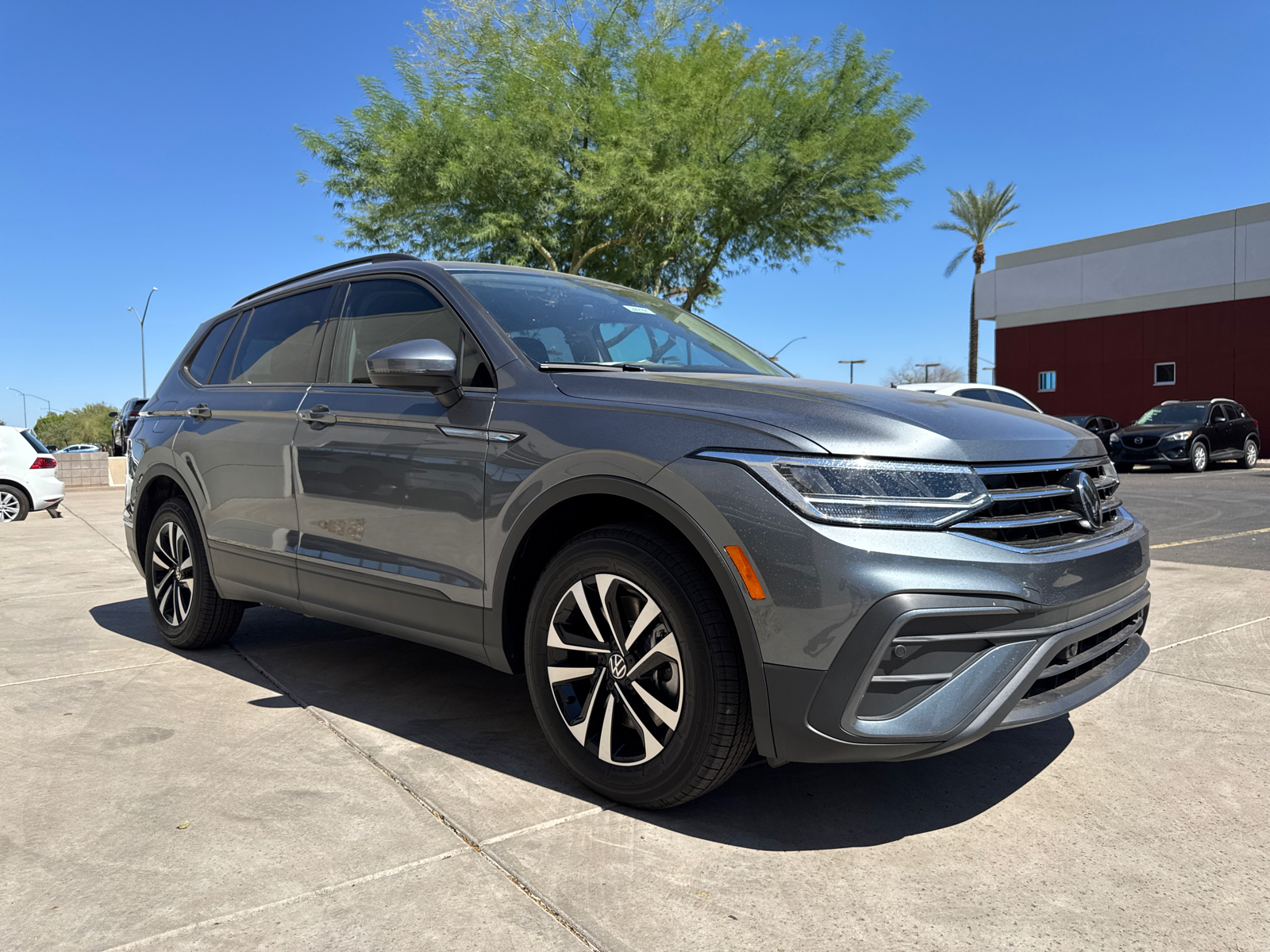 2024 Volkswagen Tiguan 2.0T S 2