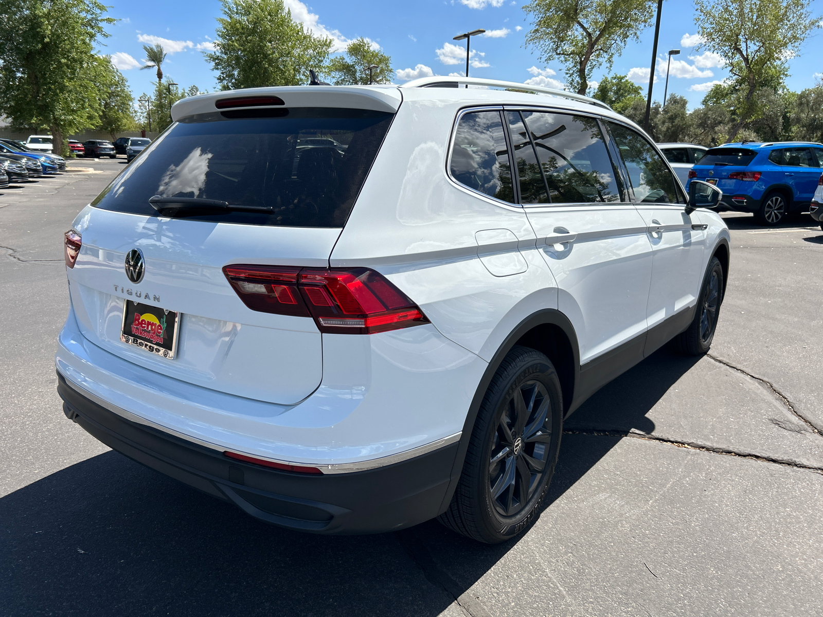 2024 Volkswagen Tiguan 2.0T SE 27