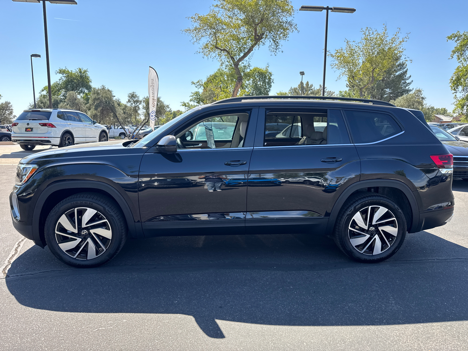 2024 Volkswagen Atlas 2.0T SE w/Technology 5