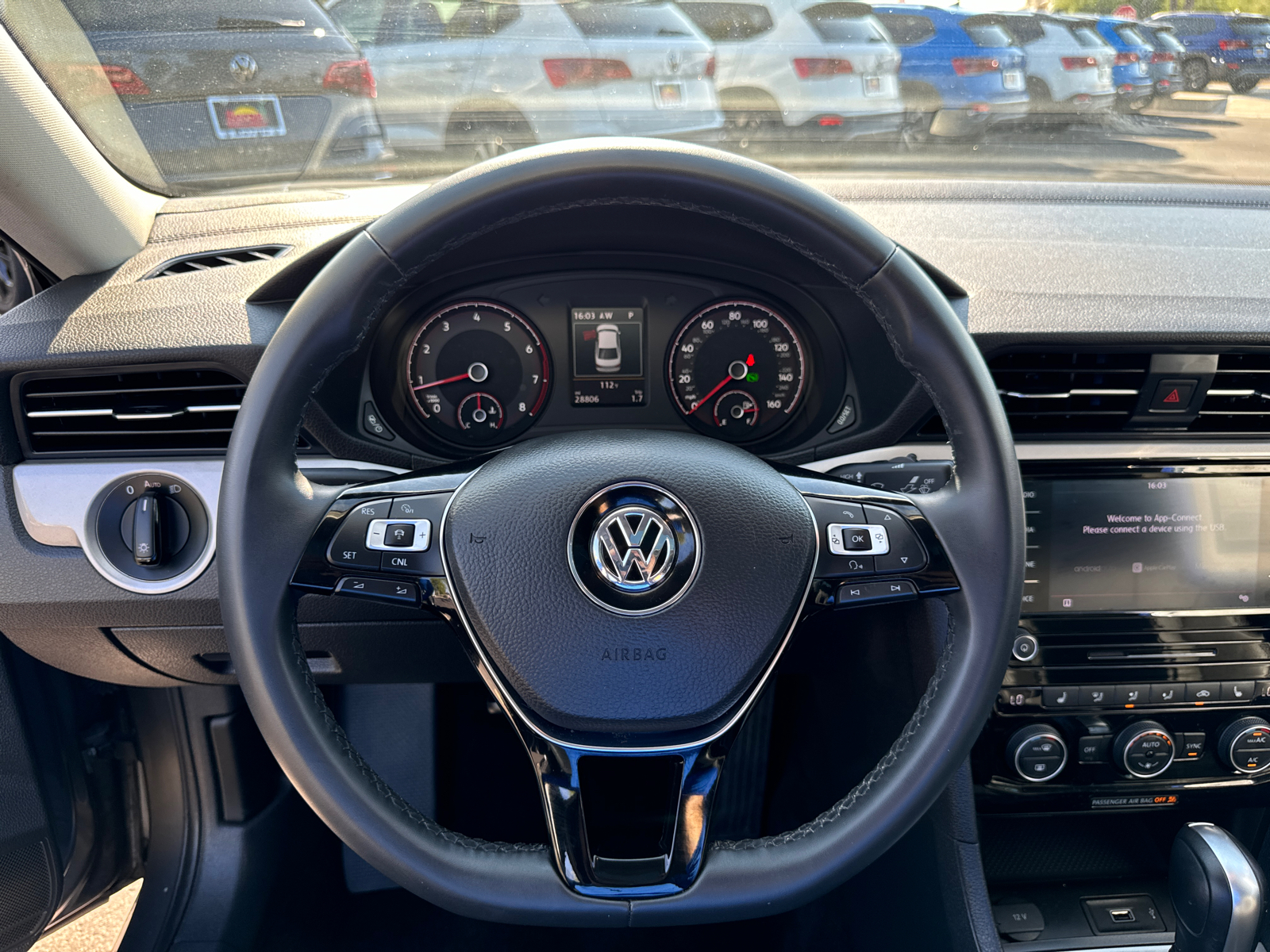 2022 Volkswagen Passat 2.0T SE 9