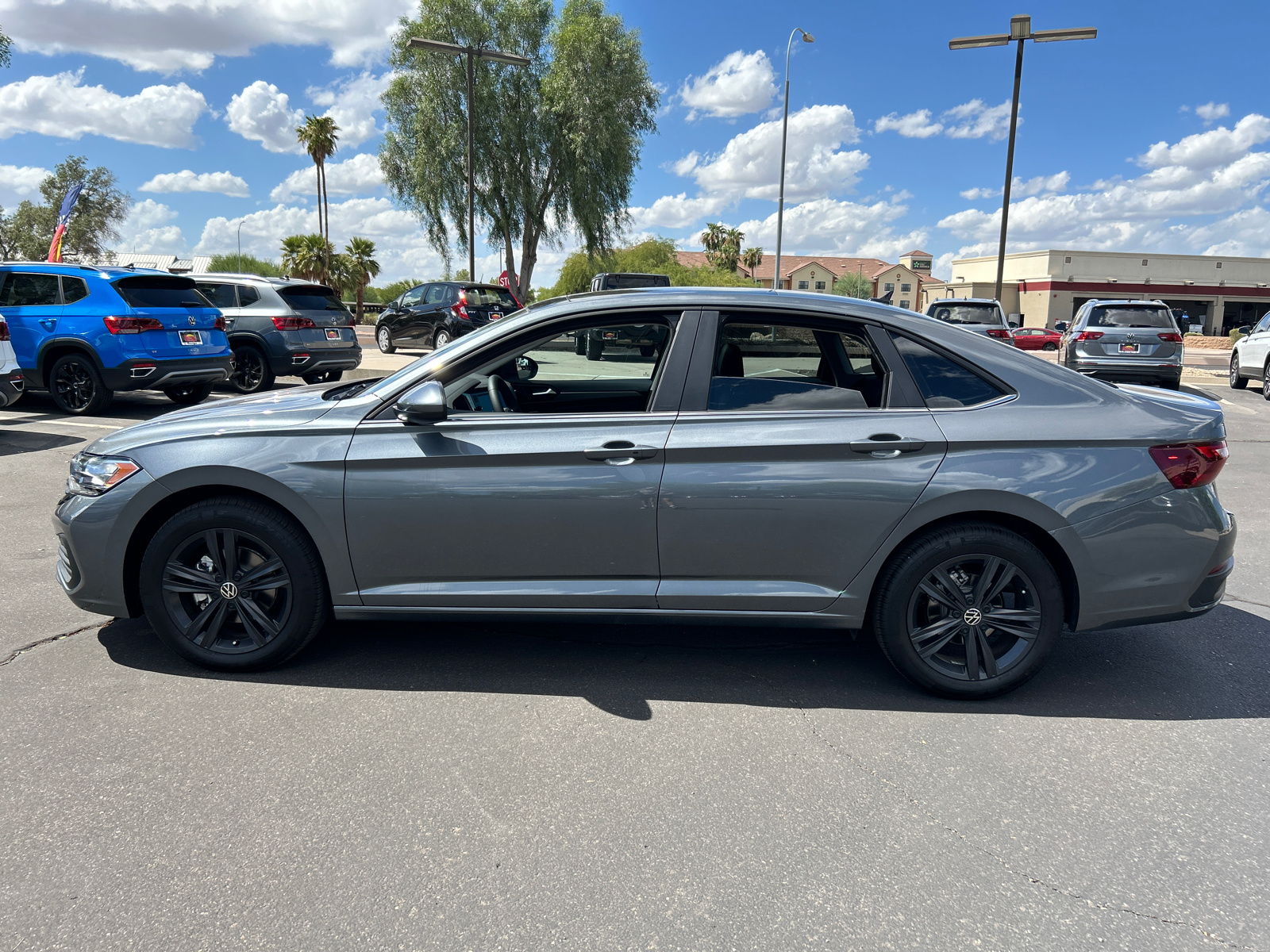 2024 Volkswagen Jetta 1.5T SE 4