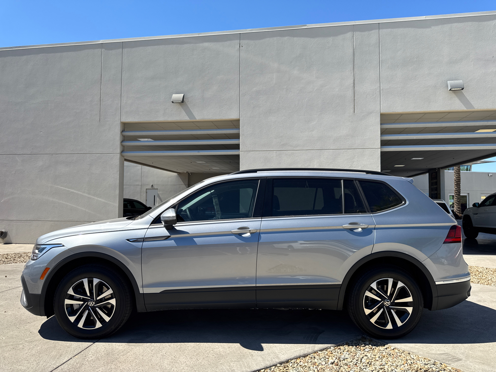 2024 Volkswagen Tiguan 2.0T S 5