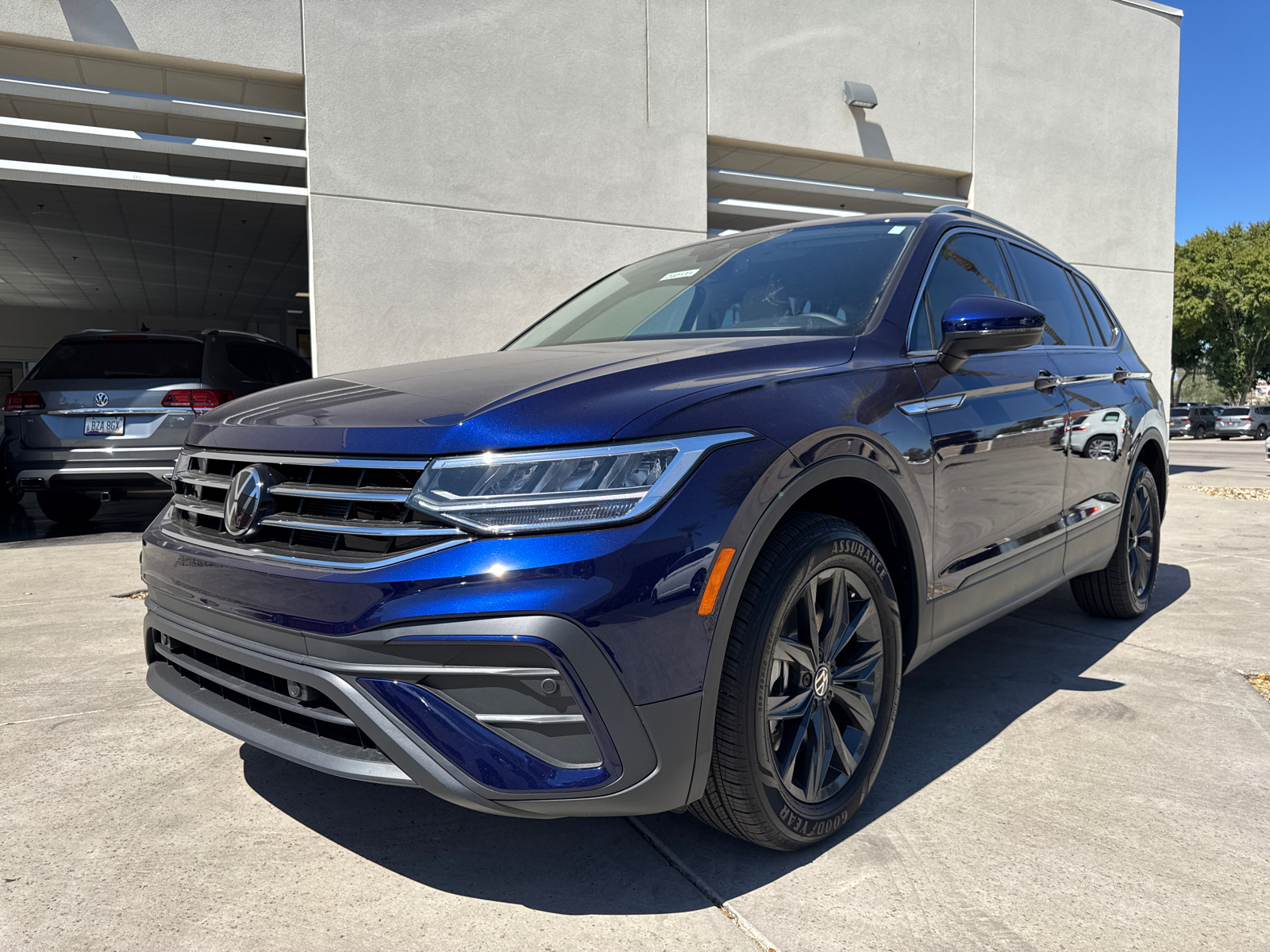 2024 Volkswagen Tiguan 2.0T SE 4