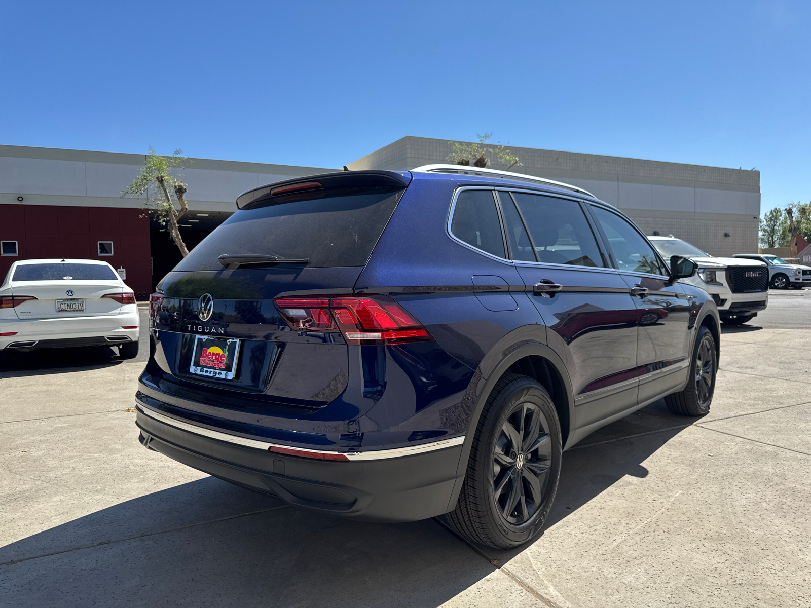 2024 Volkswagen Tiguan 2.0T SE 28