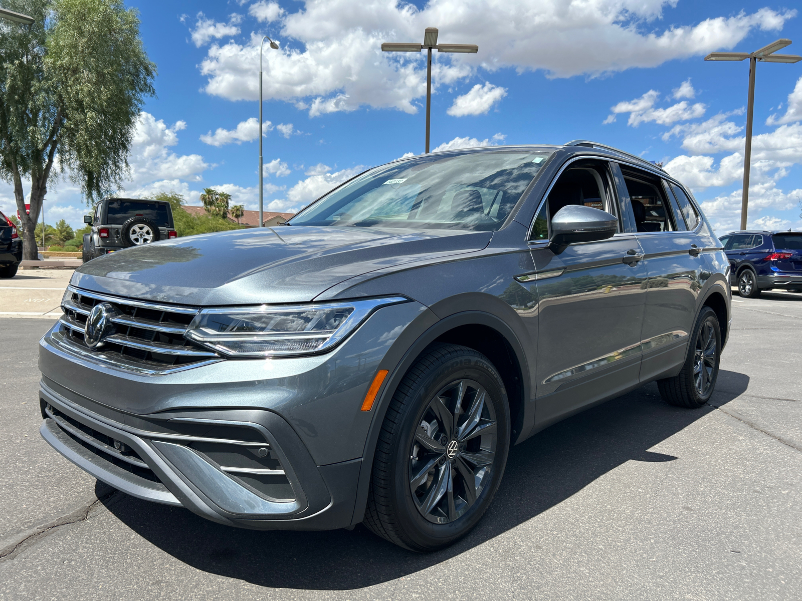 2024 Volkswagen Tiguan 2.0T SE 4