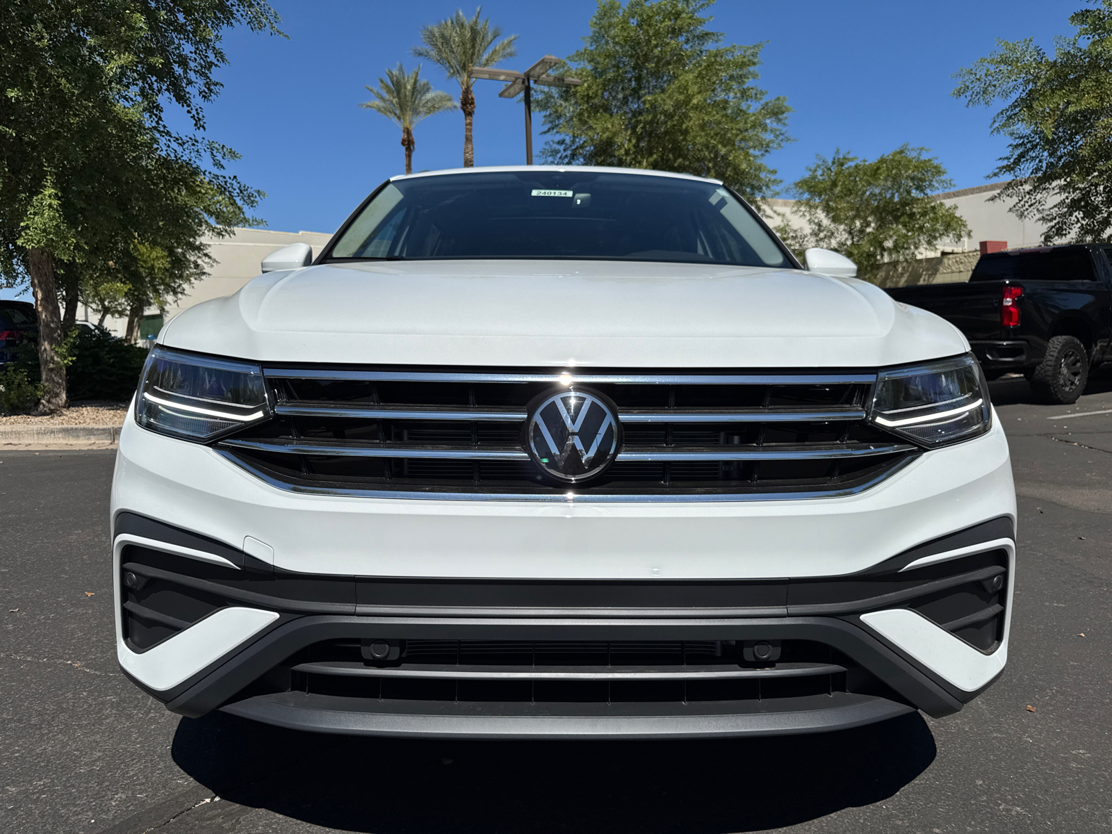 2024 Volkswagen Tiguan 2.0T SE 3