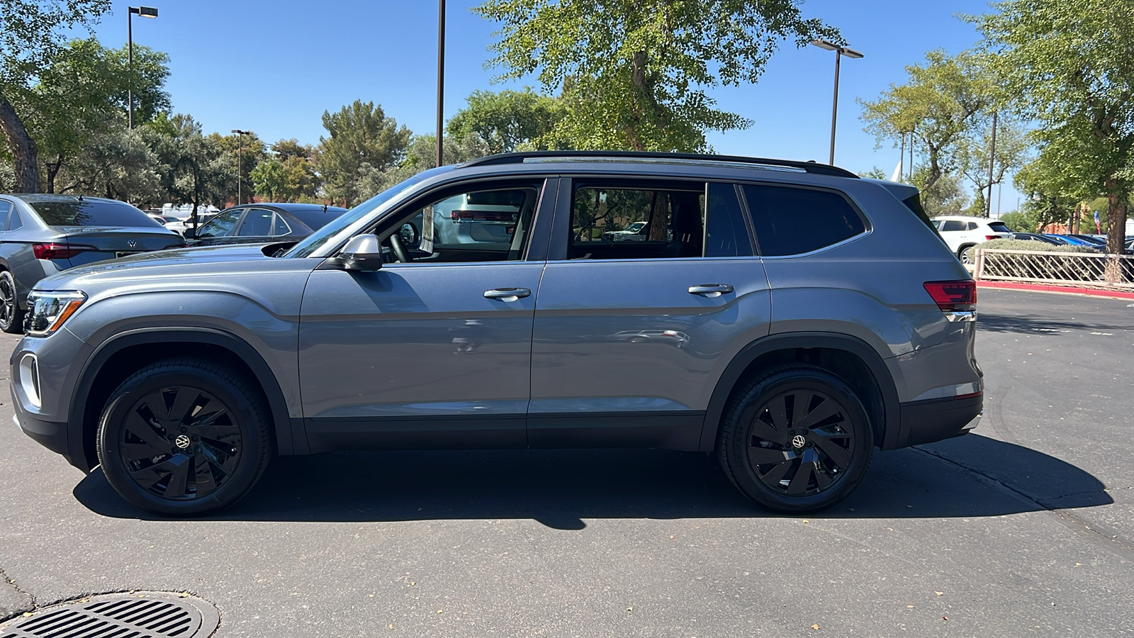 2024 Volkswagen Atlas 2.0T SE w/Technology 5