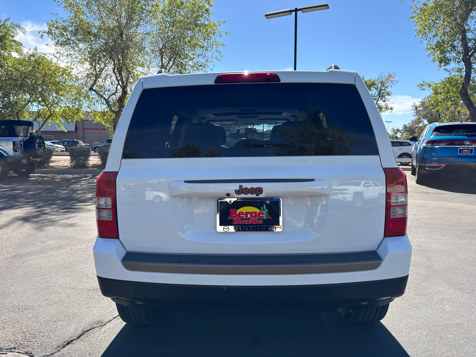 2016 Jeep Patriot 75th Anniversary Edition 23