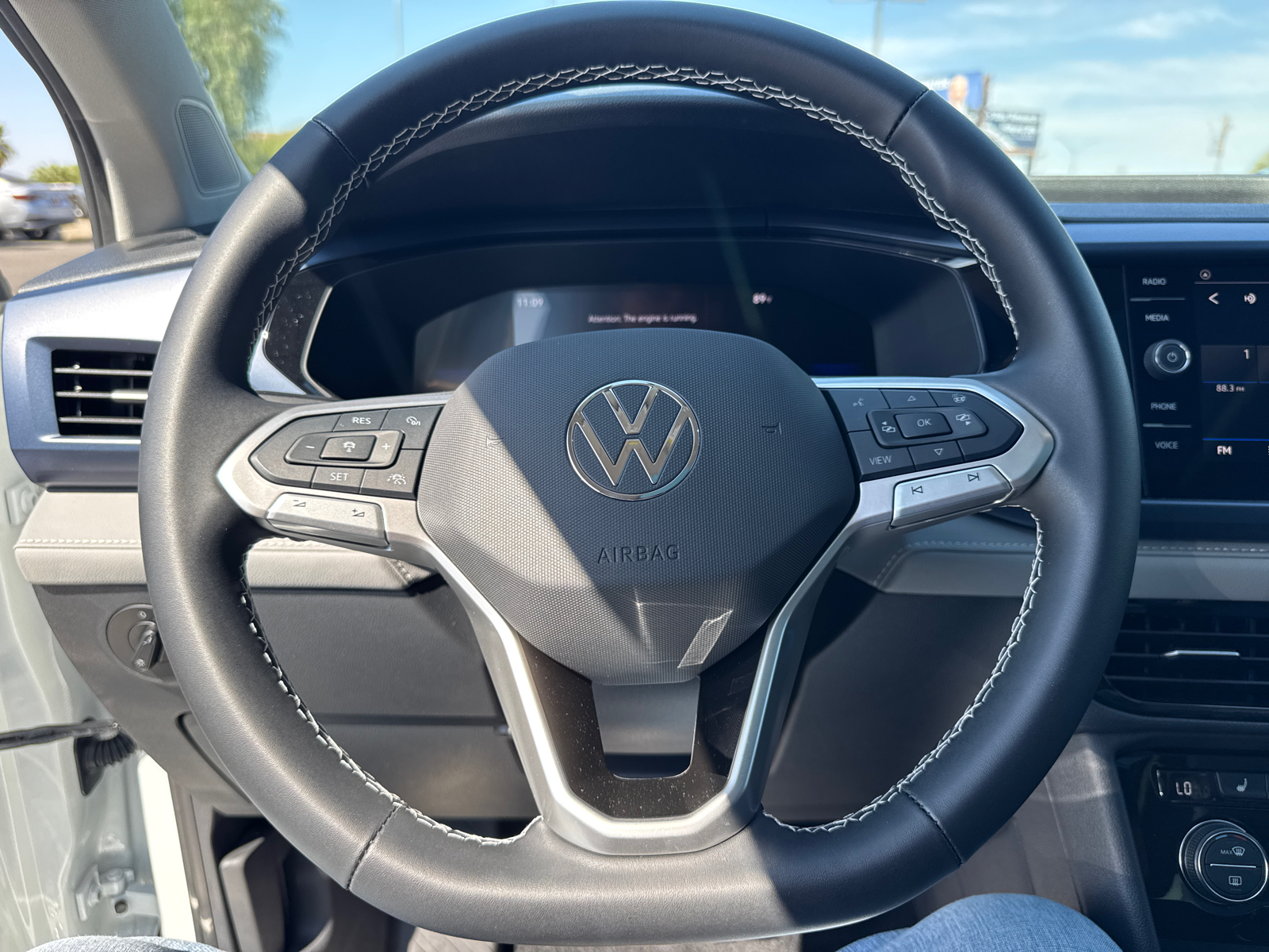 2024 Volkswagen Taos 1.5T SE 9