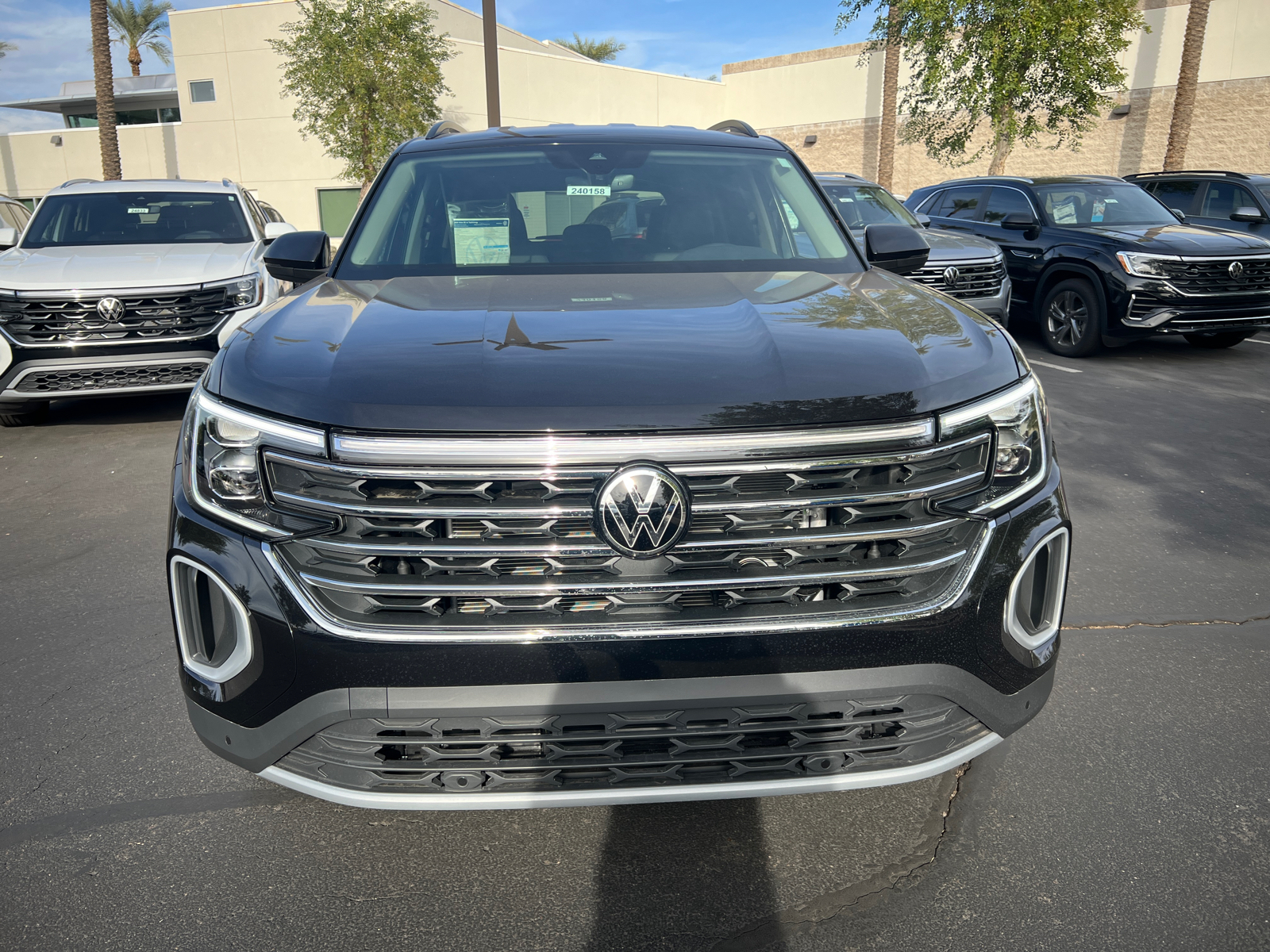 2024 Volkswagen Atlas 2.0T SE w/Technology 3