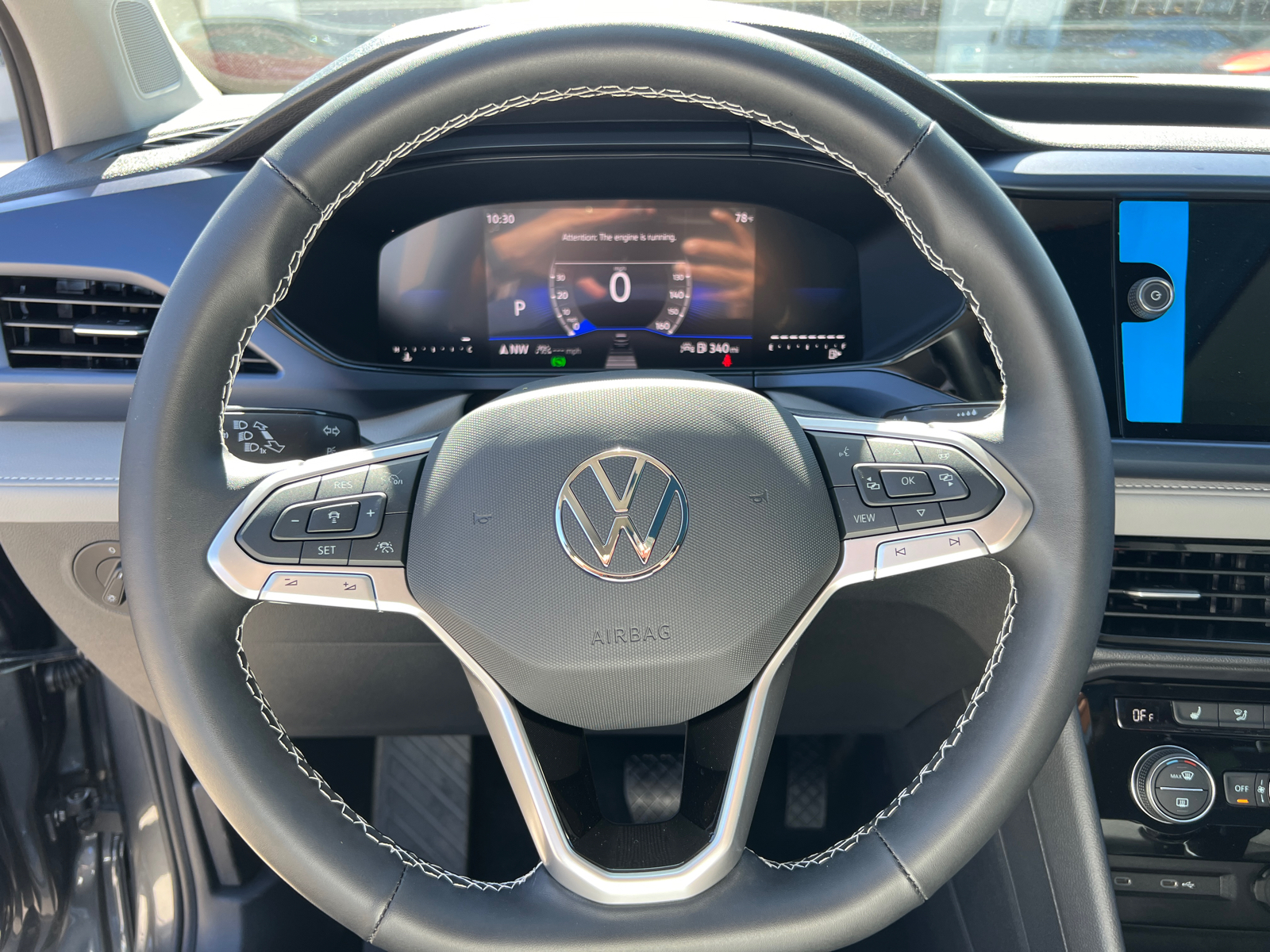 2024 Volkswagen Taos 1.5T SE 10