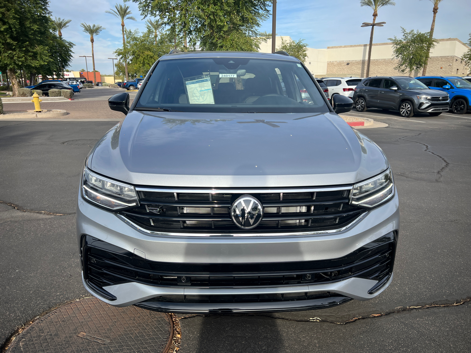 2024 Volkswagen Tiguan 2.0T SE R-Line Black 3