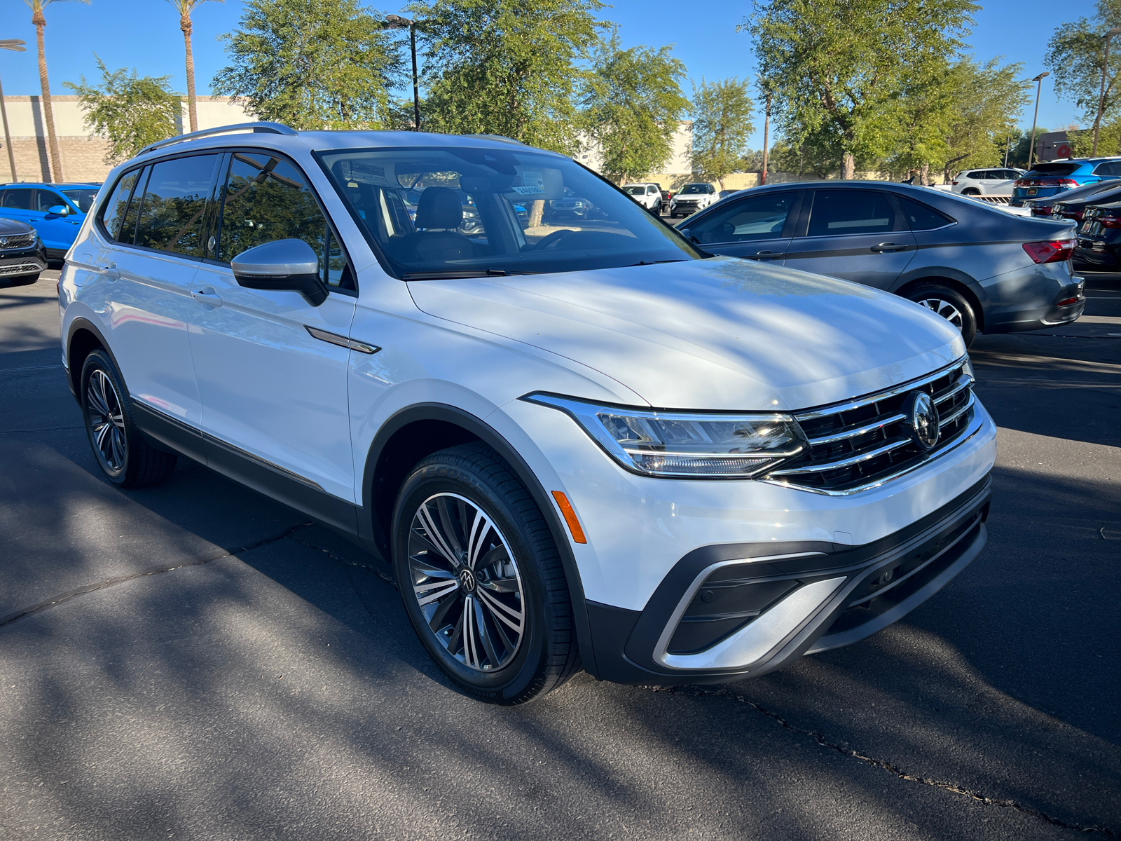 2024 Volkswagen Tiguan Wolfsburg 2