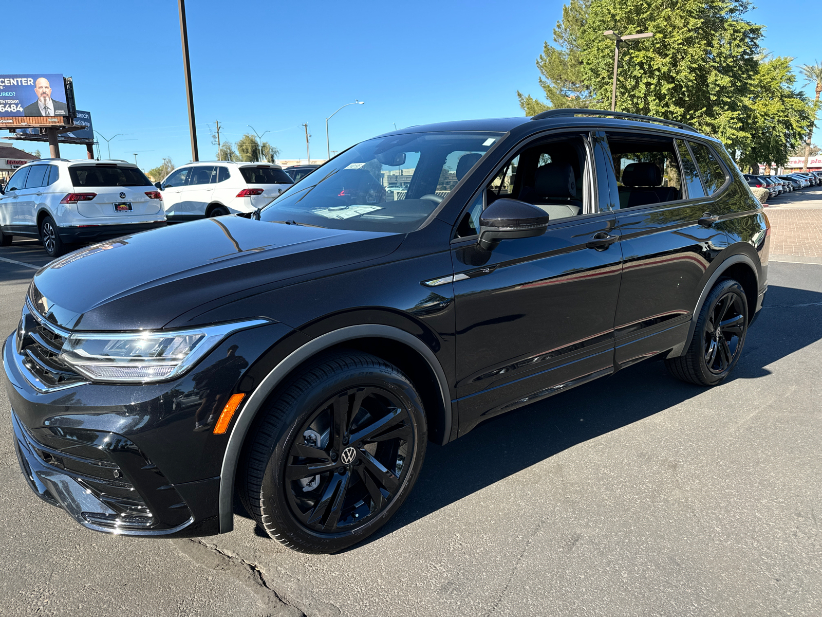 2024 Volkswagen Tiguan 2.0T SE R-Line Black 4