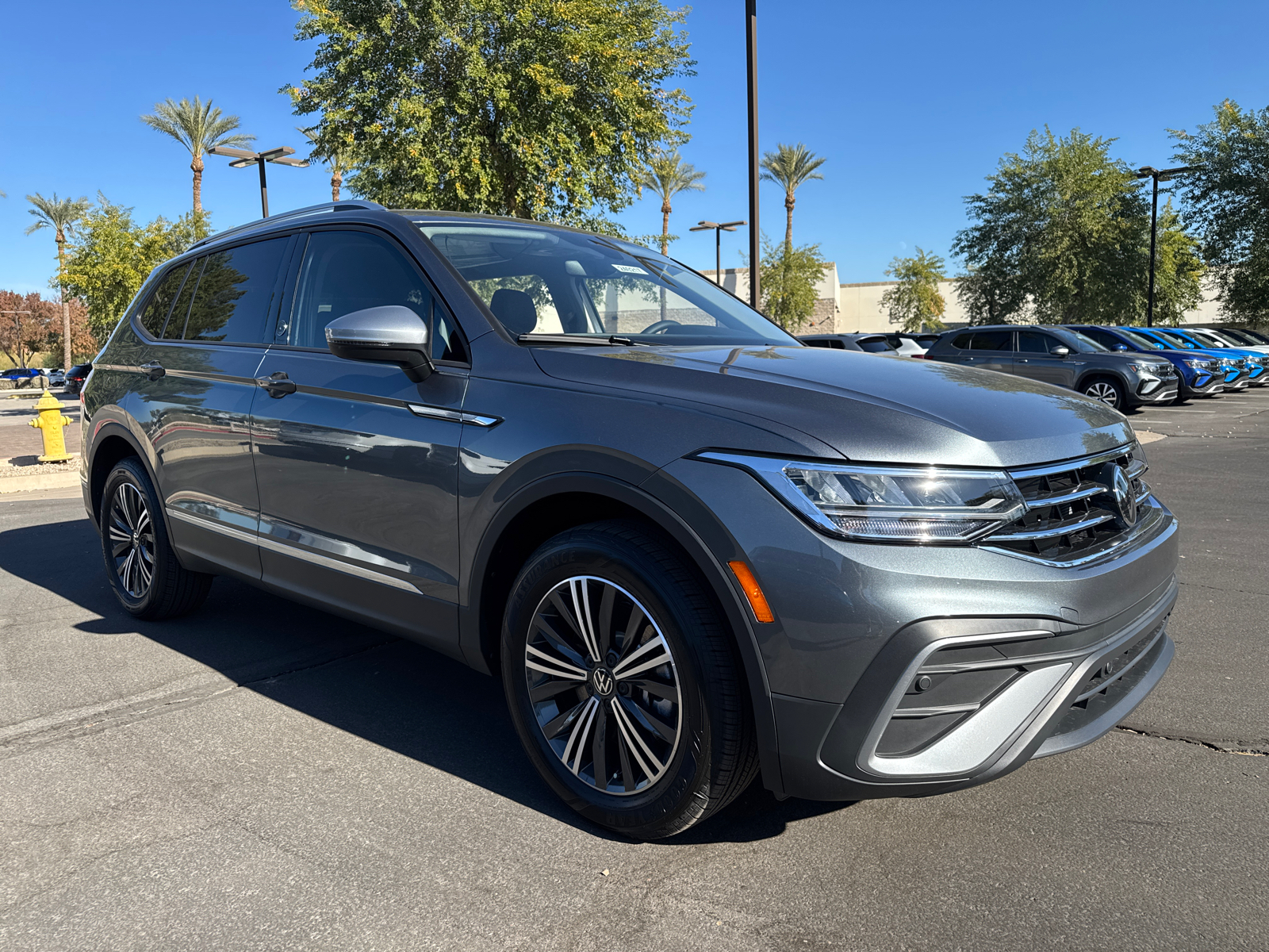 2024 Volkswagen Tiguan Wolfsburg 2