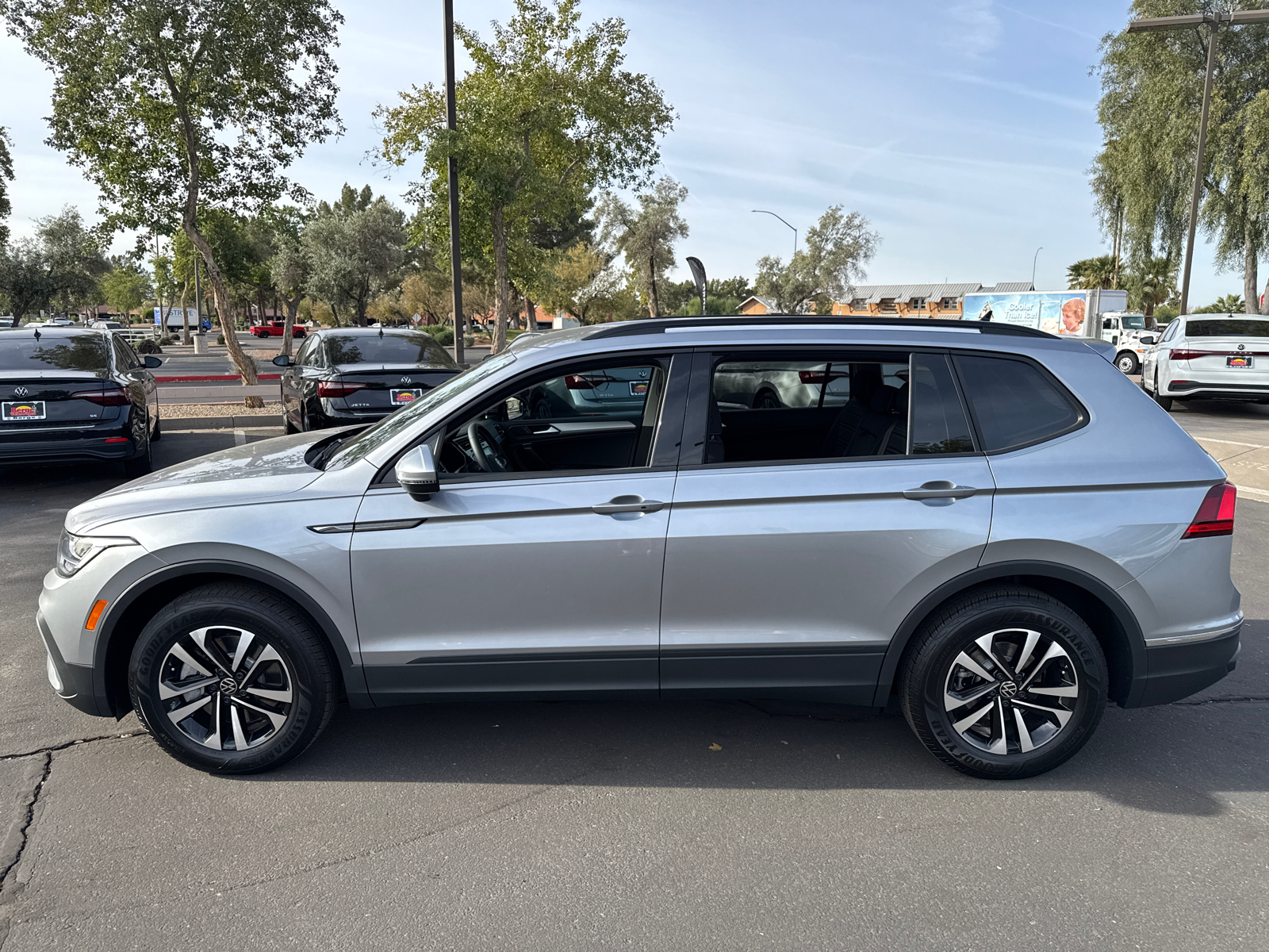 2024 Volkswagen Tiguan 2.0T S 5