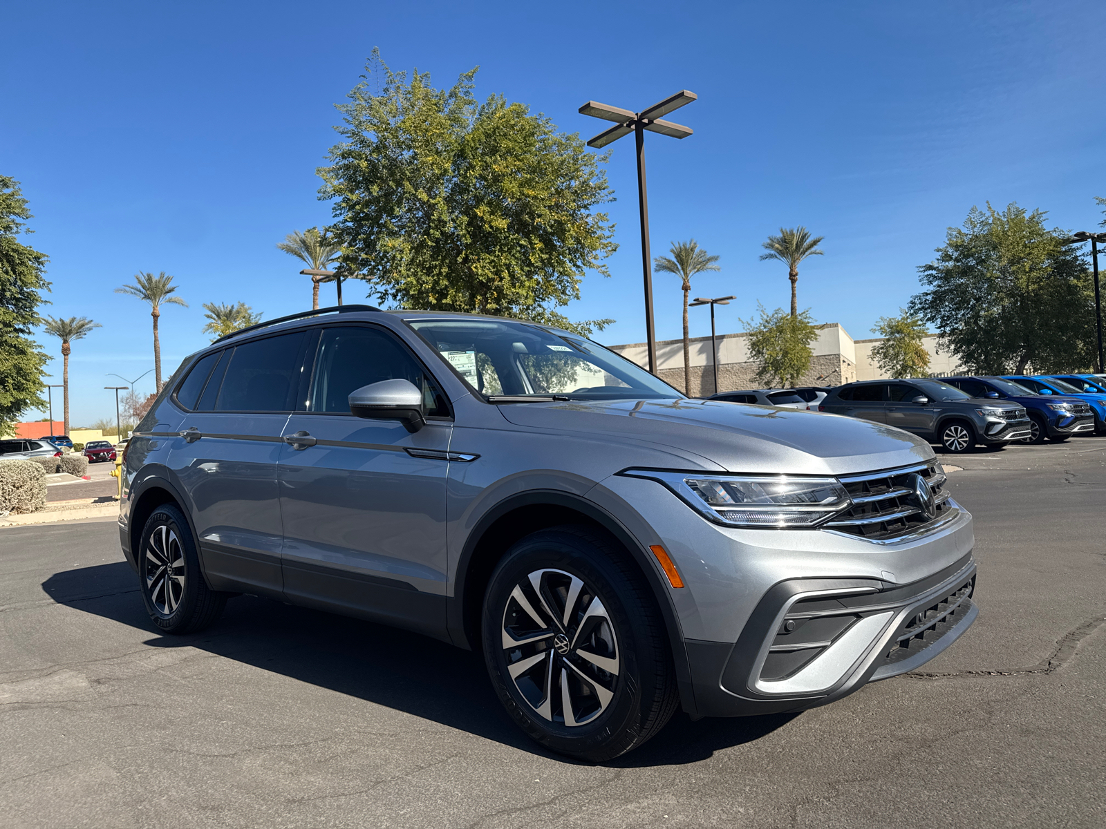 2024 Volkswagen Tiguan 2.0T S 2