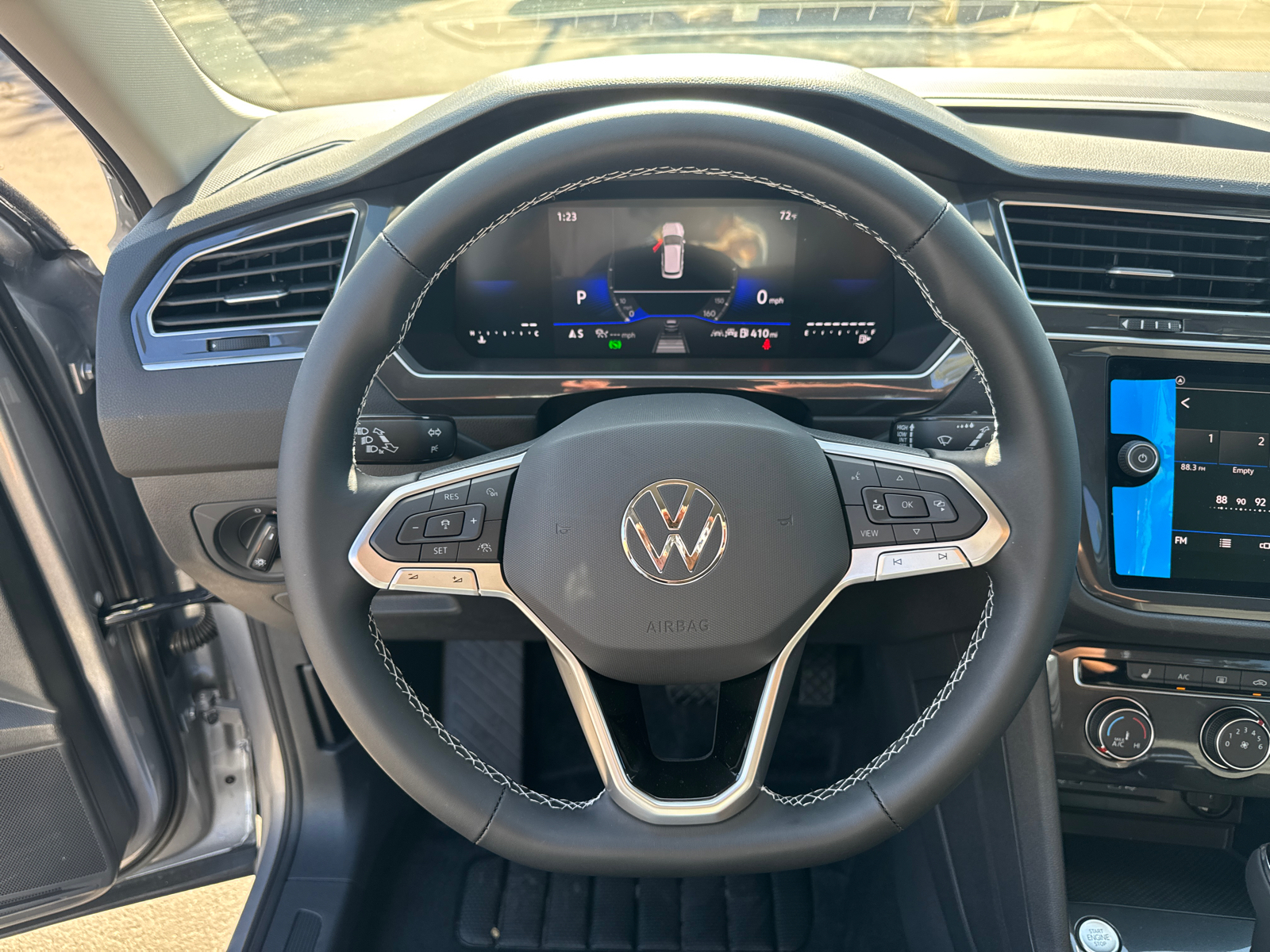 2024 Volkswagen Tiguan 2.0T S 10