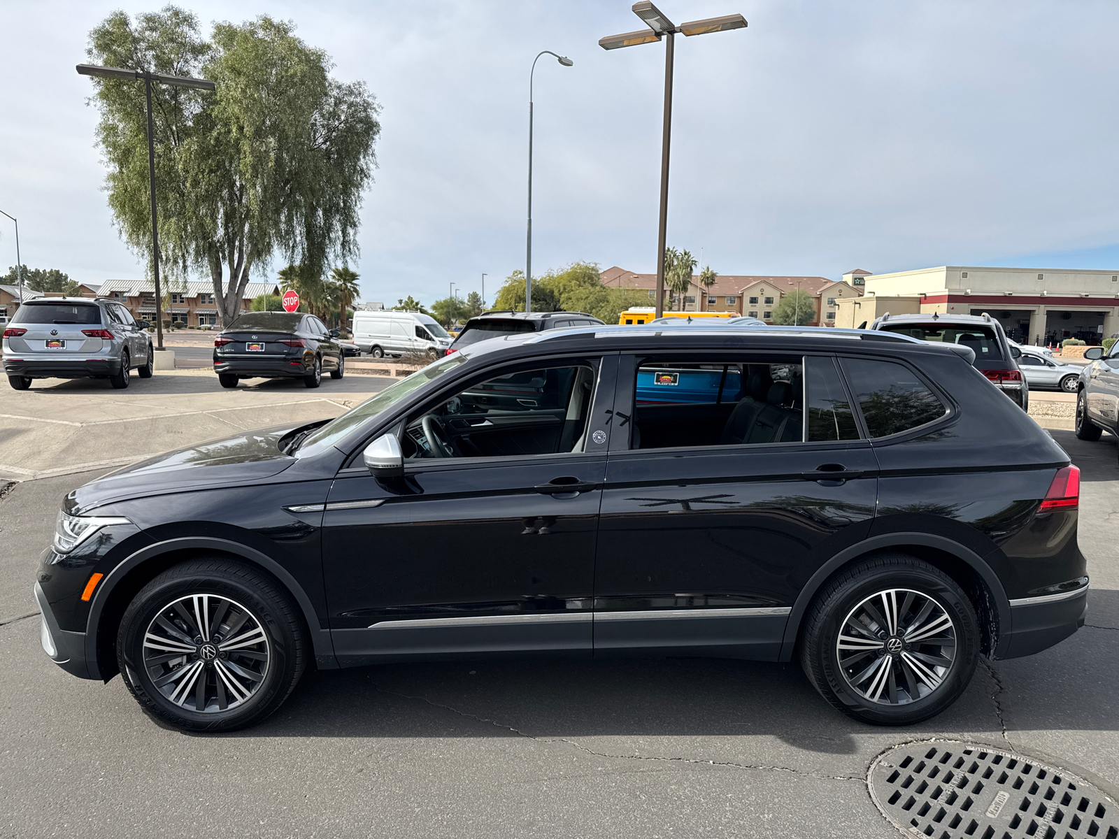 2024 Volkswagen Tiguan Wolfsburg 5